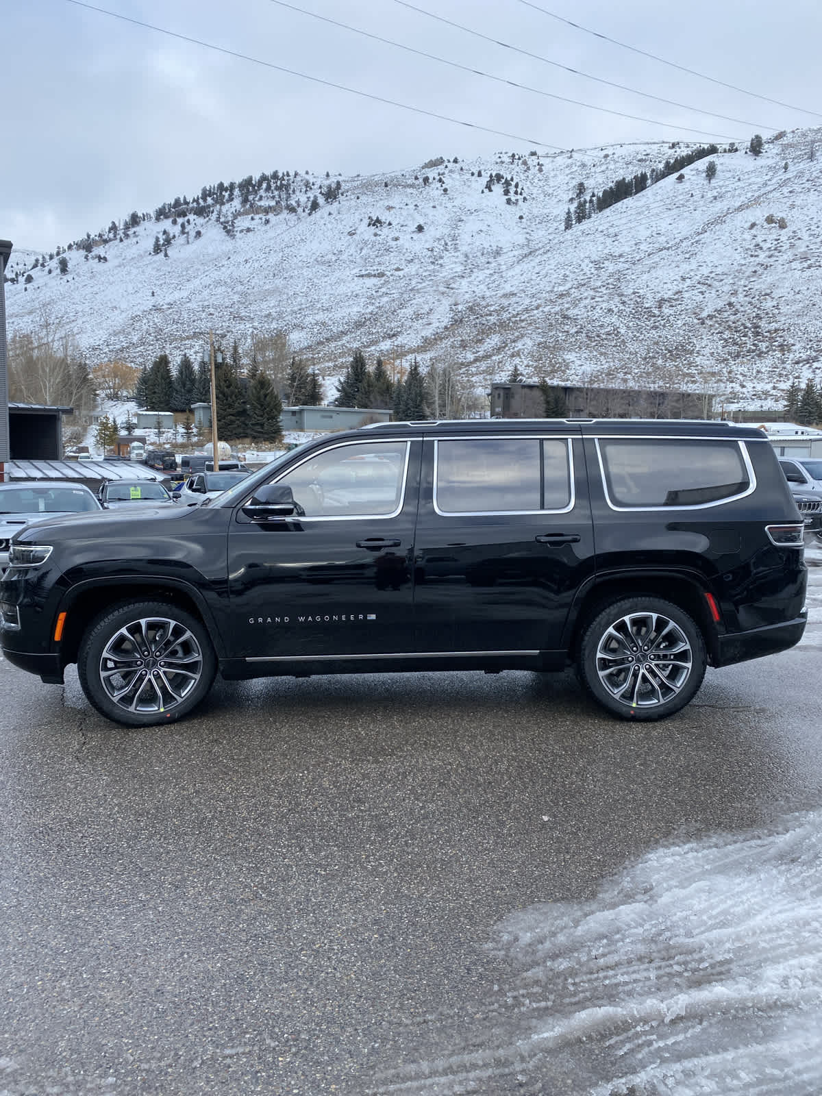 2024 Jeep Grand Wagoneer Series III 5