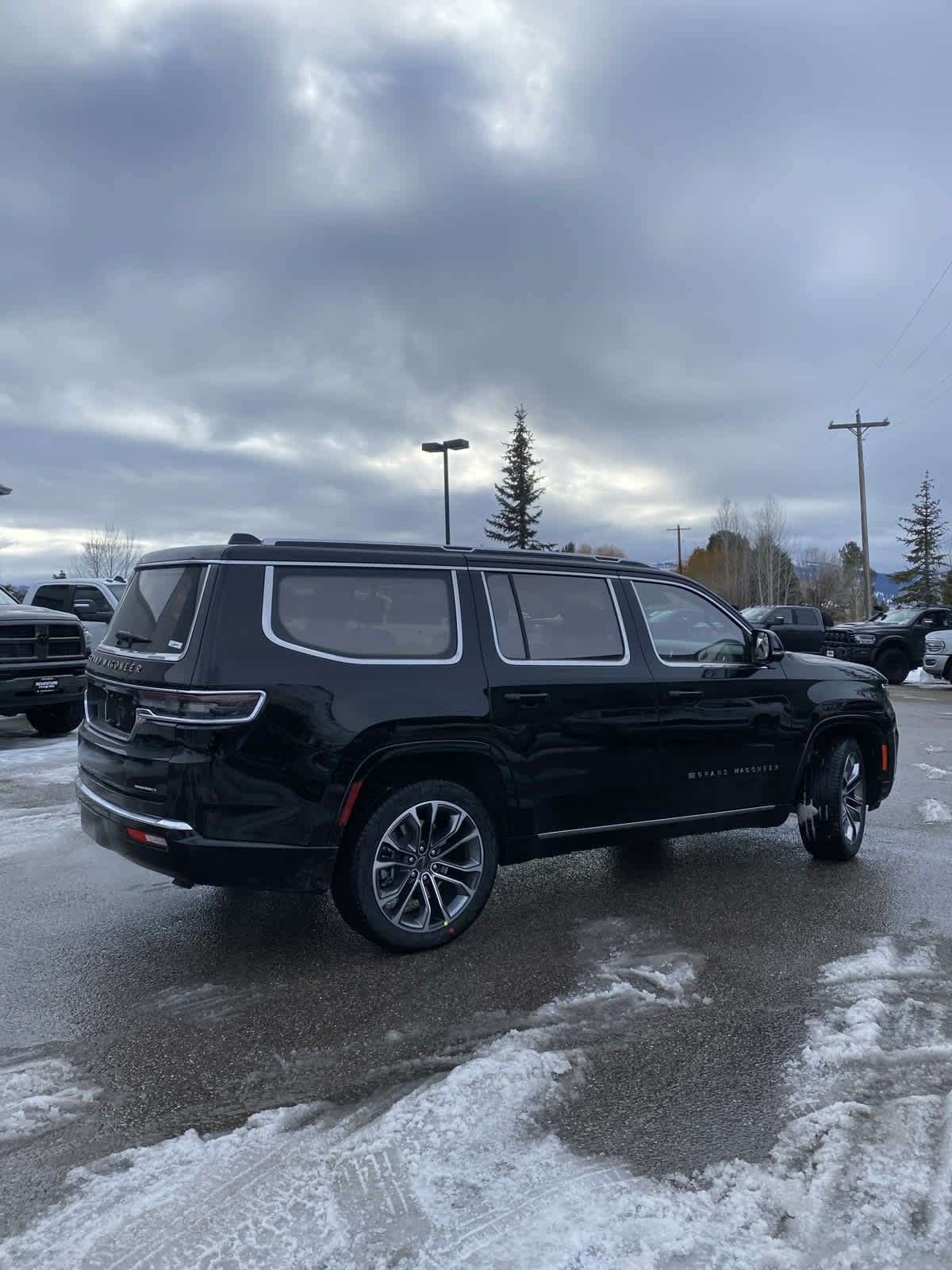 2024 Jeep Grand Wagoneer Series III 8