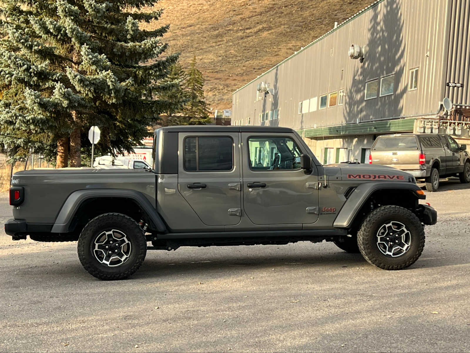 2023 Jeep Gladiator Mojave 4x4 11