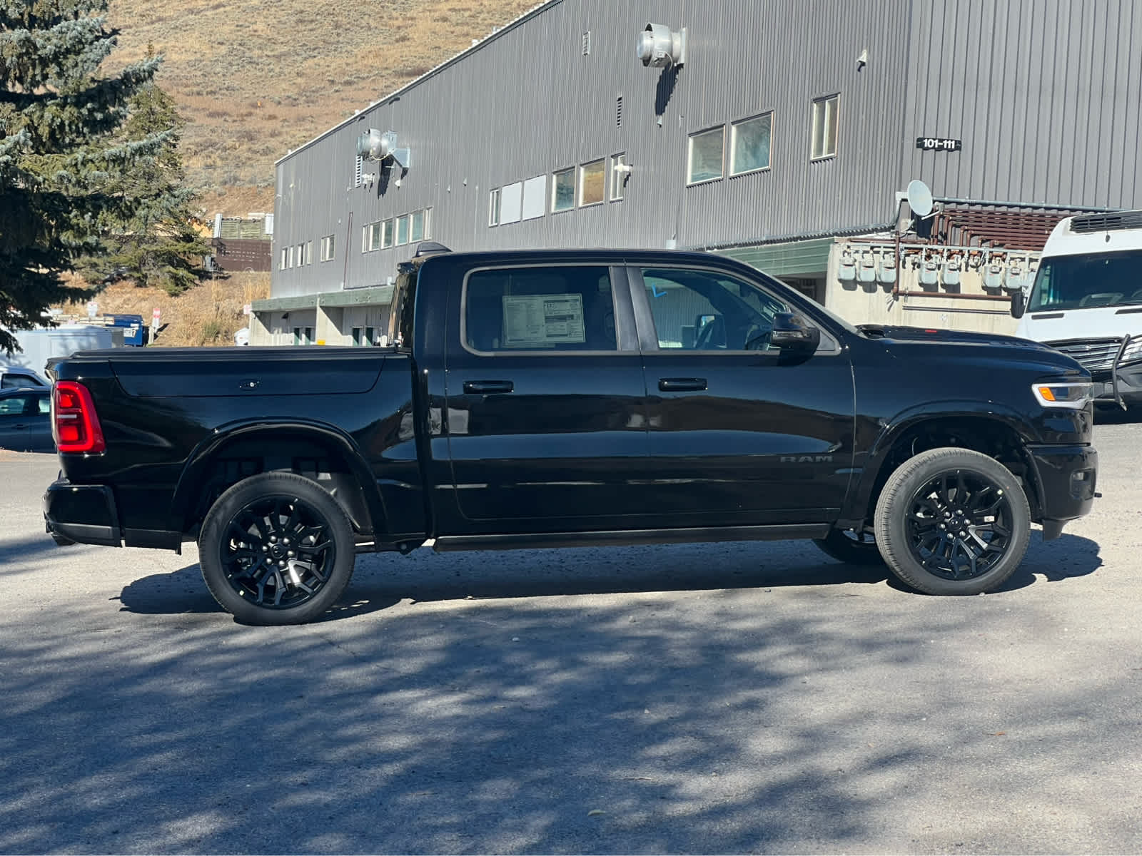 2025 Ram 1500 Limited 4x4 Crew Cab 57 Box 9