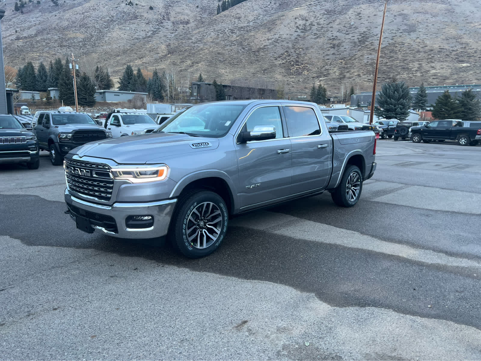 2025 Ram 1500 Longhorn 4x4 Crew Cab 57 Box 23