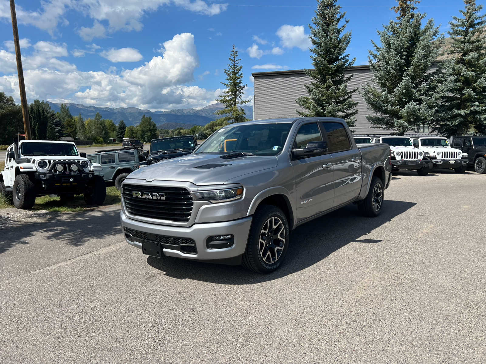 2025 Ram 1500 Laramie 4x4 Crew Cab 57 Box 2