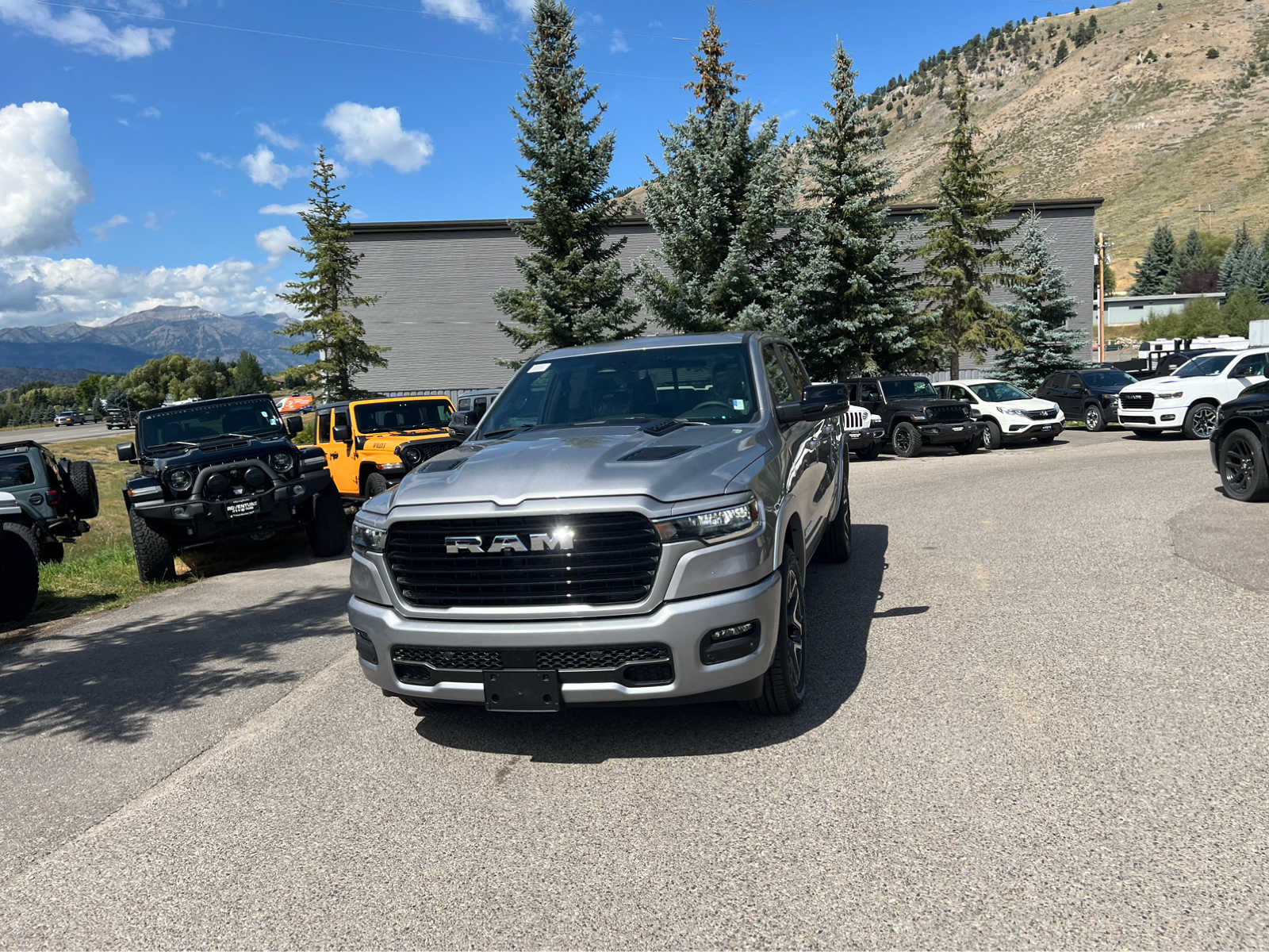 2025 Ram 1500 Laramie 4x4 Crew Cab 57 Box 3