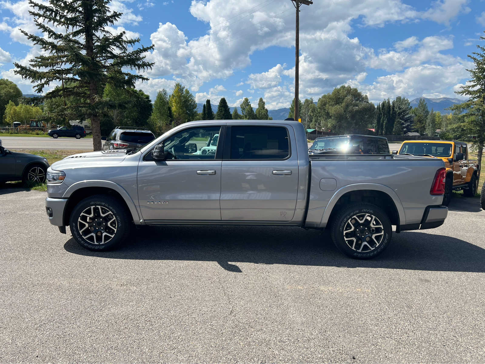 2025 Ram 1500 Laramie 4x4 Crew Cab 57 Box 16