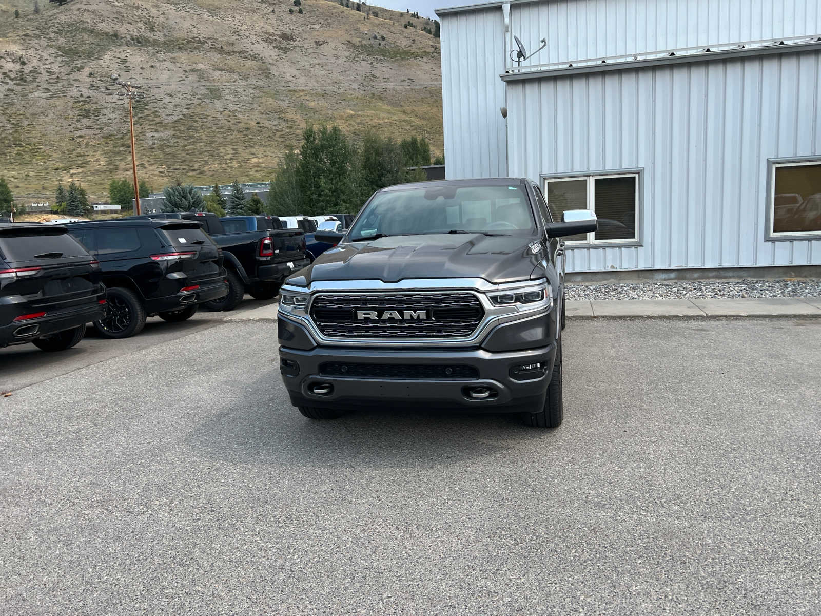 2019 Ram 1500 Limited 4x4 Crew Cab 64 Box 3