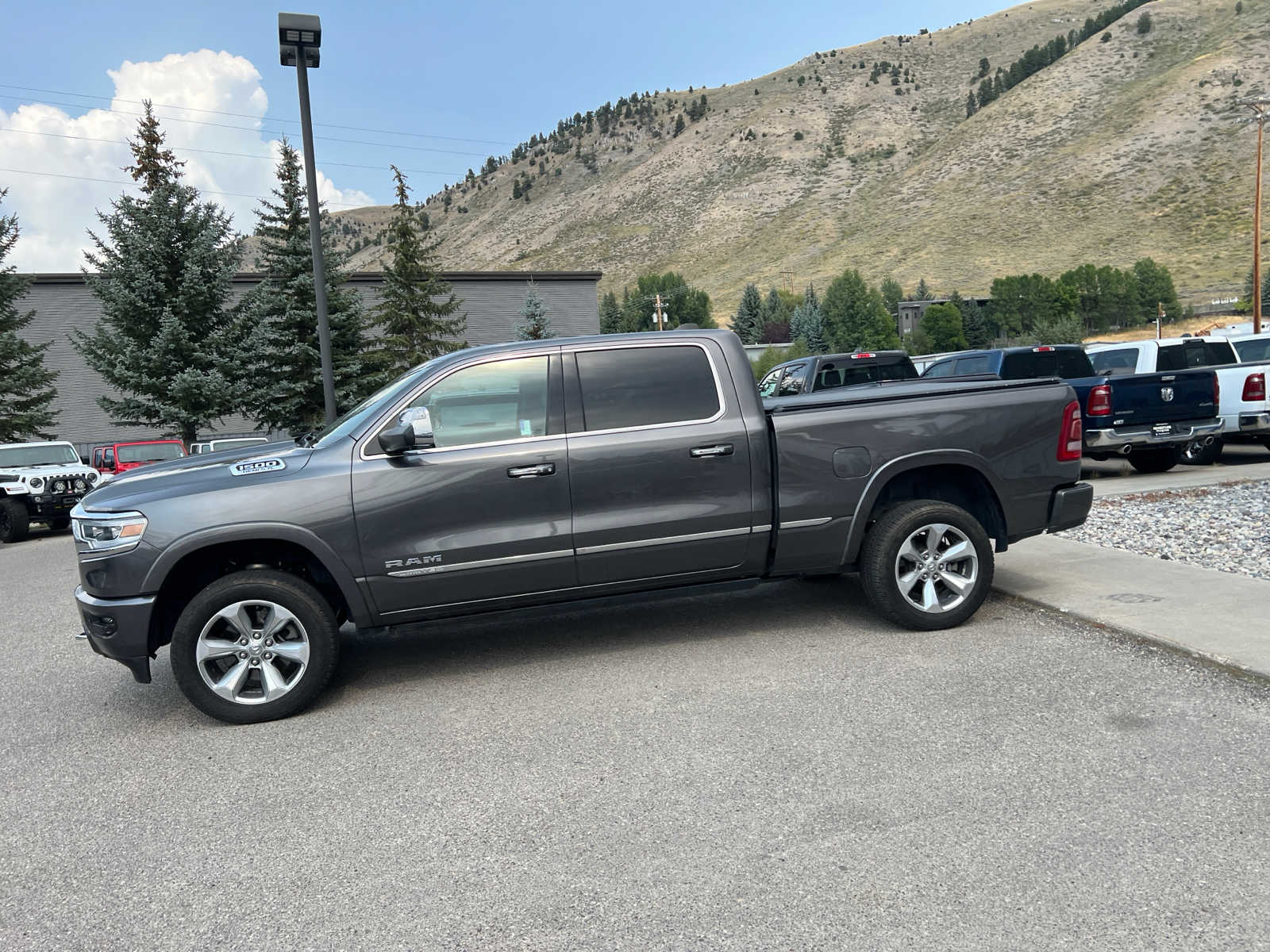 2019 Ram 1500 Limited 4x4 Crew Cab 64 Box 16