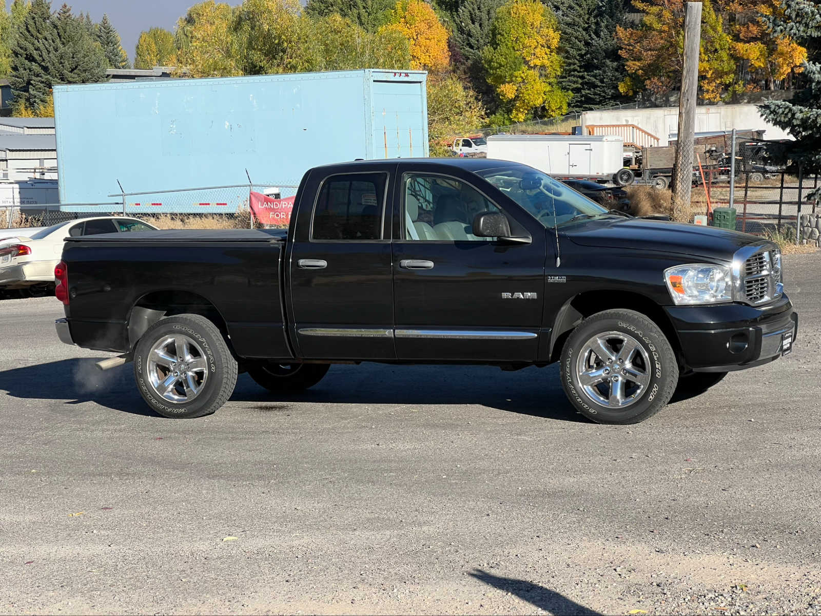 2008 Dodge Ram 1500 Laramie 4WD Quad Cab 140.5 9