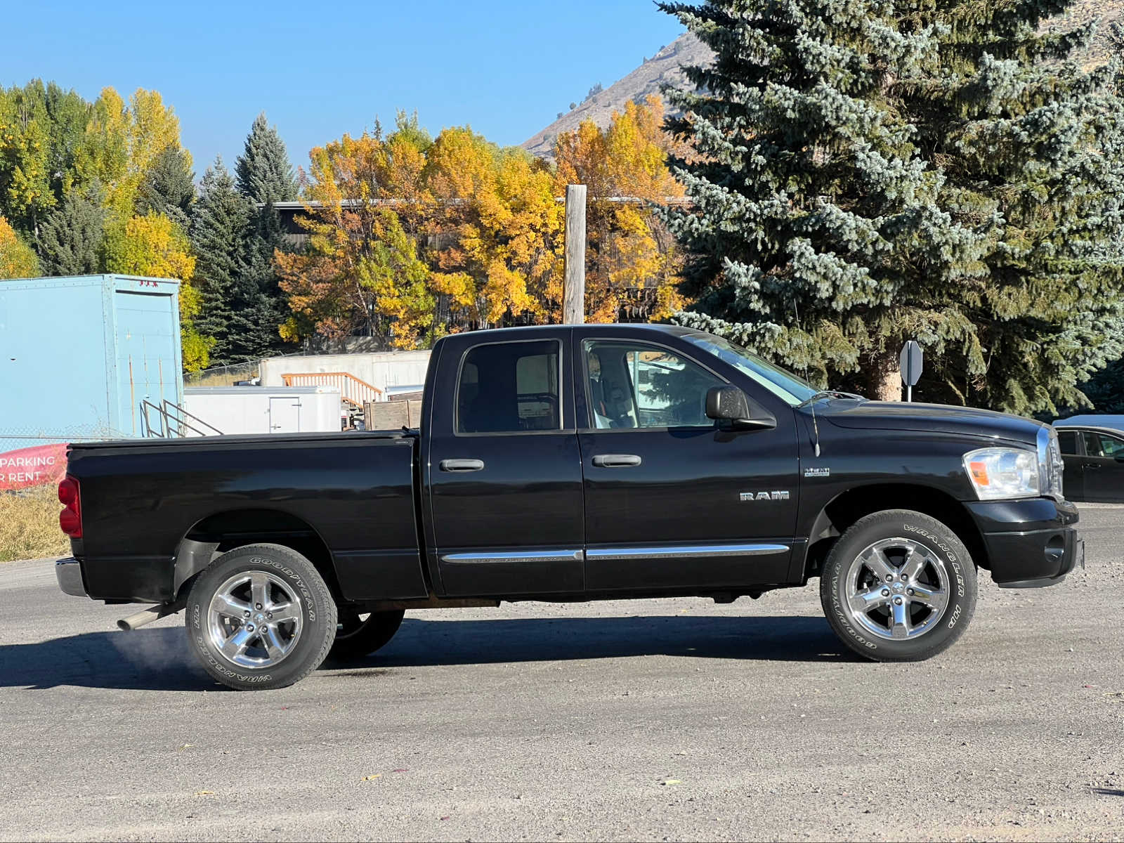 2008 Dodge Ram 1500 Laramie 4WD Quad Cab 140.5 10