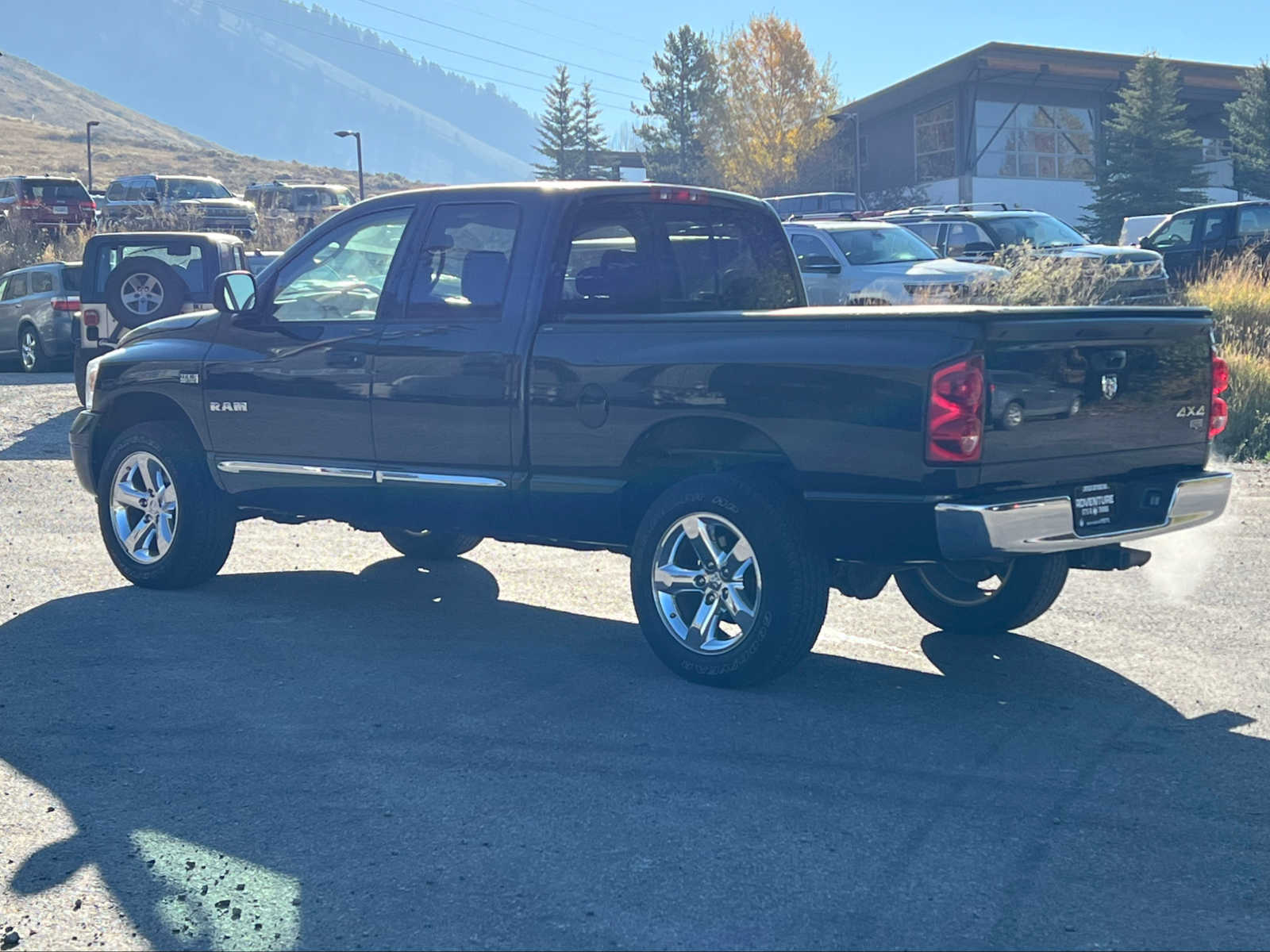 2008 Dodge Ram 1500 Laramie 4WD Quad Cab 140.5 17