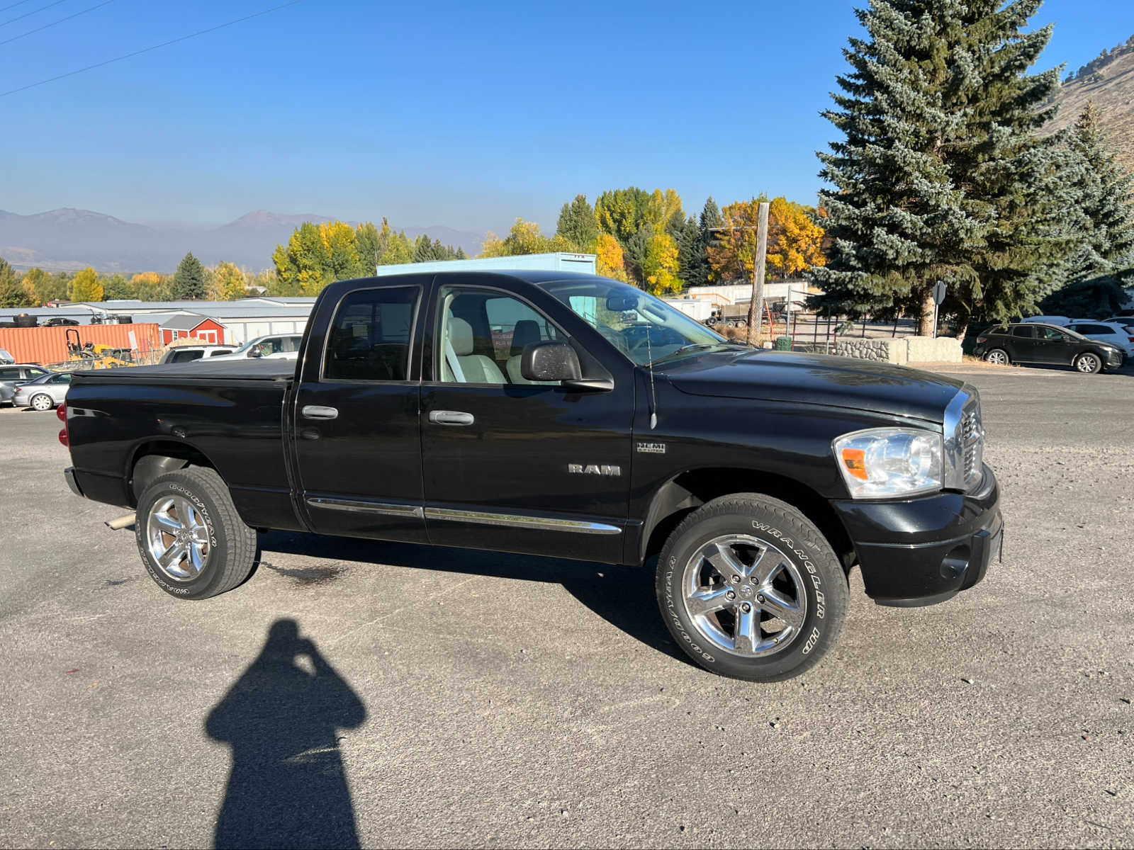 2008 Dodge Ram 1500 Laramie 4WD Quad Cab 140.5 26