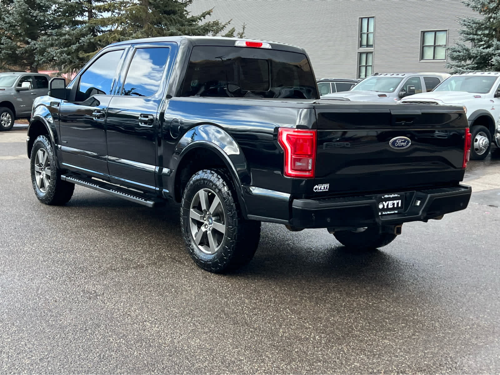 2016 Ford F-150 Lariat 4WD SuperCrew 145 14