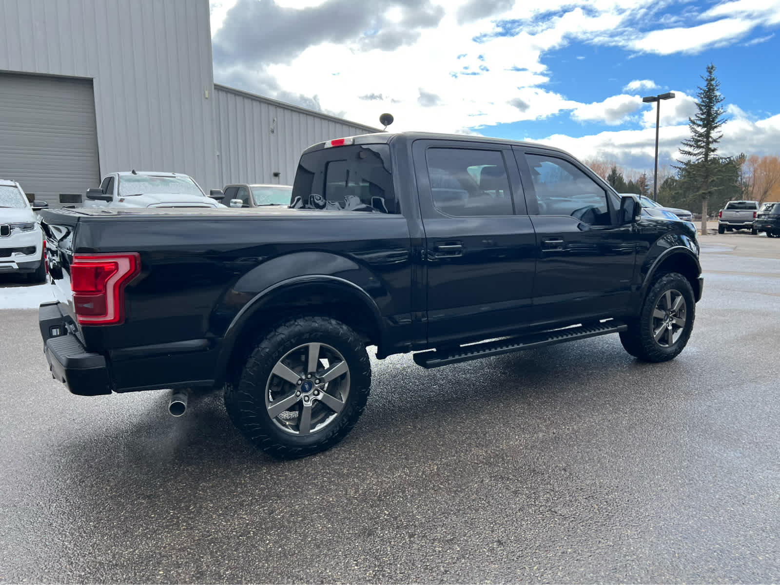 2016 Ford F-150 Lariat 4WD SuperCrew 145 23