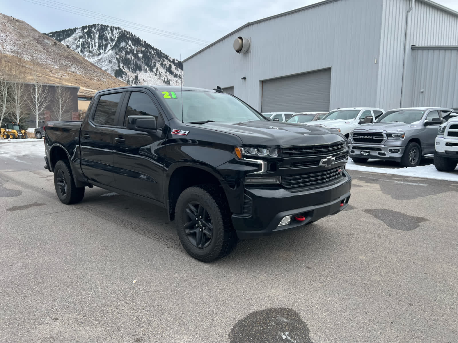 2021 Chevrolet Silverado 1500 LT Trail Boss 4WD Crew Cab 147 5