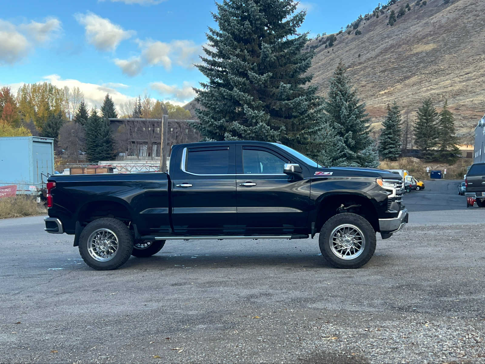 2023 Chevrolet Silverado 1500 LTZ 4WD Crew Cab 157 7