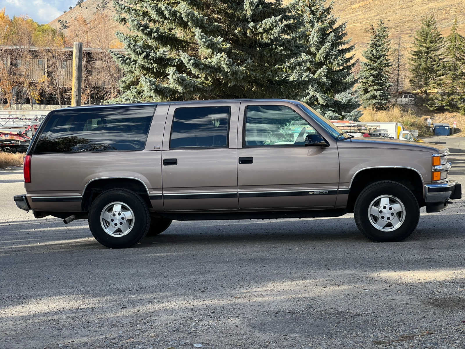 1994 Chevrolet Suburban 1500 4WD 9