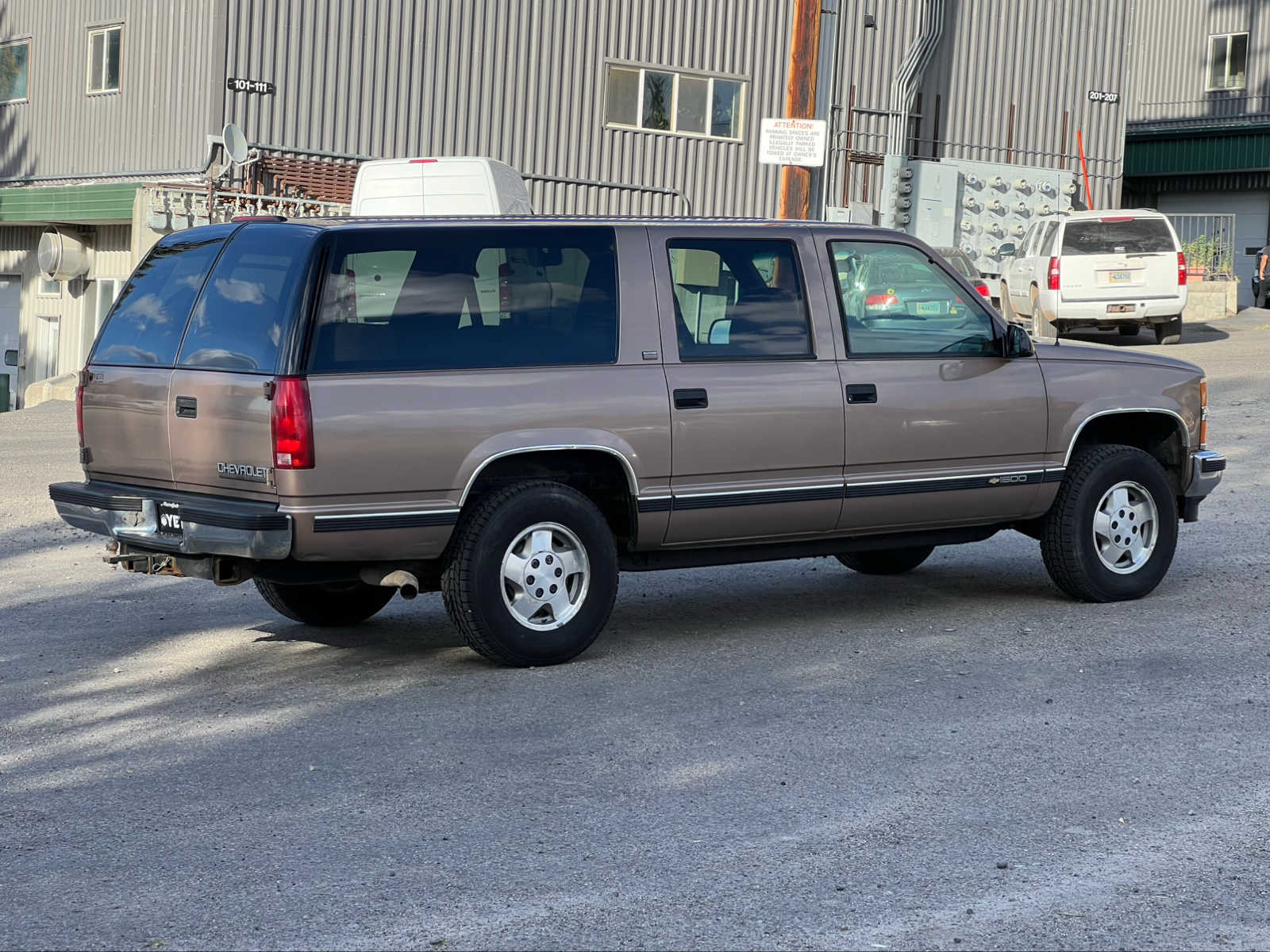 1994 Chevrolet Suburban 1500 4WD 11