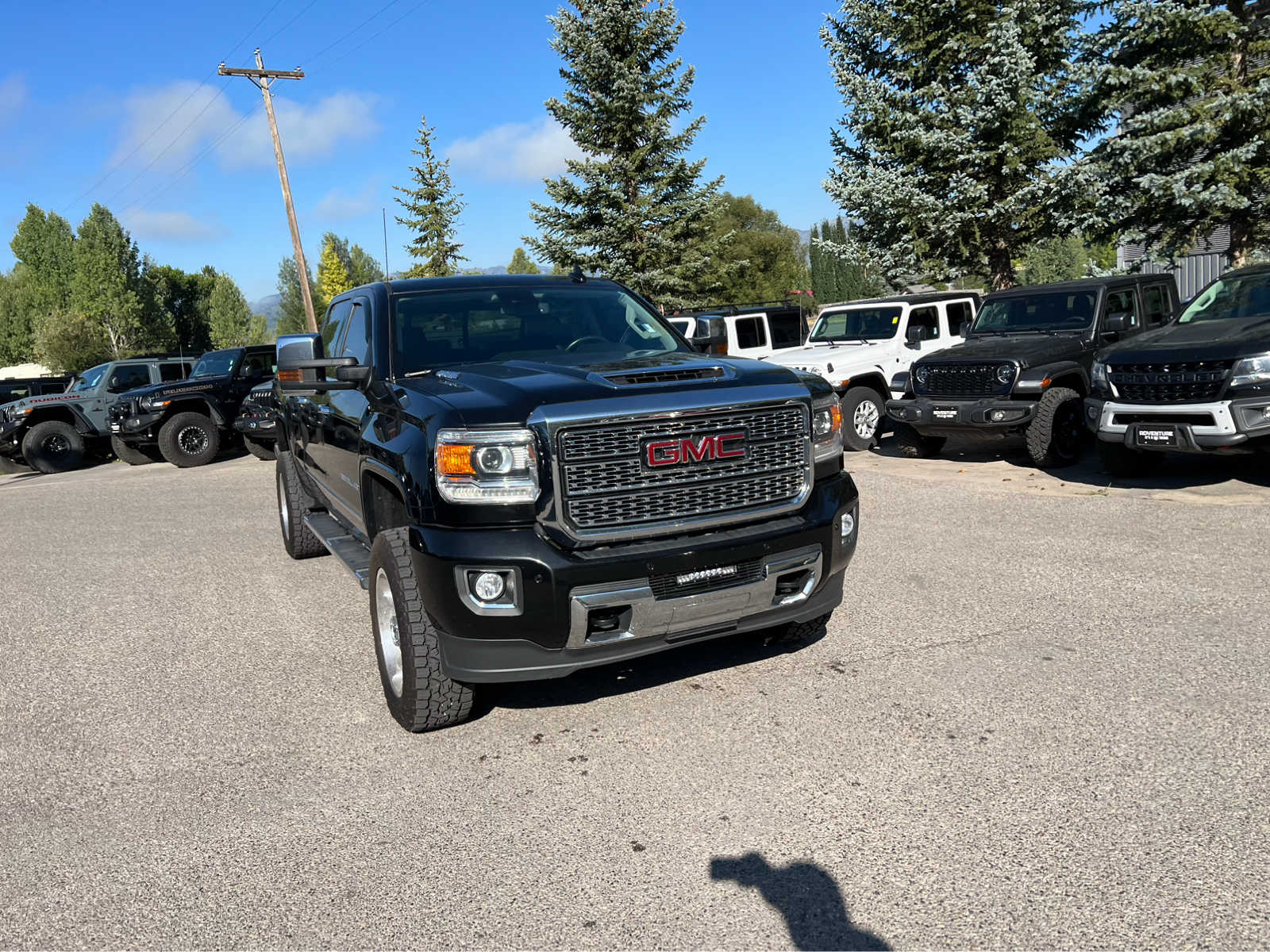 2018 GMC Sierra 2500HD Denali 4WD Crew Cab 153.7 5