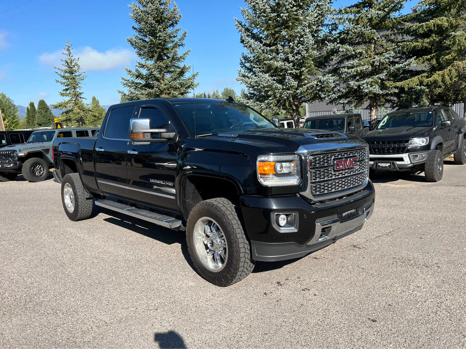 2018 GMC Sierra 2500HD Denali 4WD Crew Cab 153.7 6