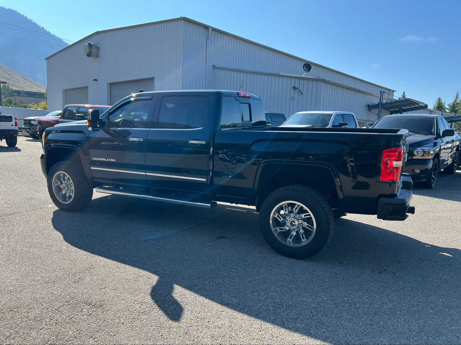 2018 GMC Sierra 2500HD Denali 4WD Crew Cab 153.7 14