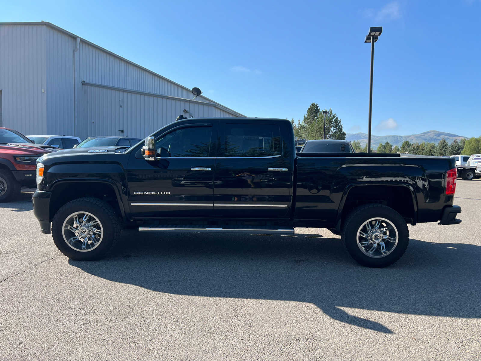 2018 GMC Sierra 2500HD Denali 4WD Crew Cab 153.7 15