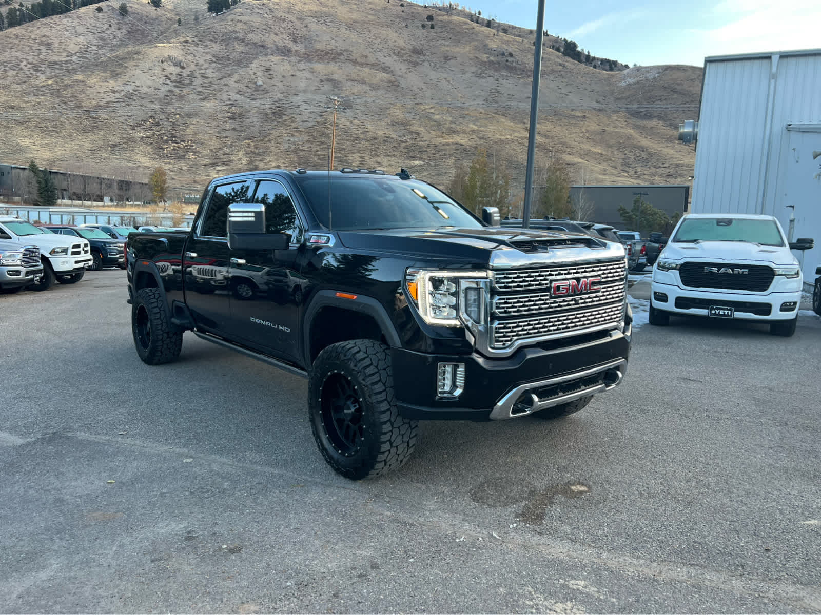 2022 GMC Sierra 2500HD Denali 4WD Crew Cab 159 6