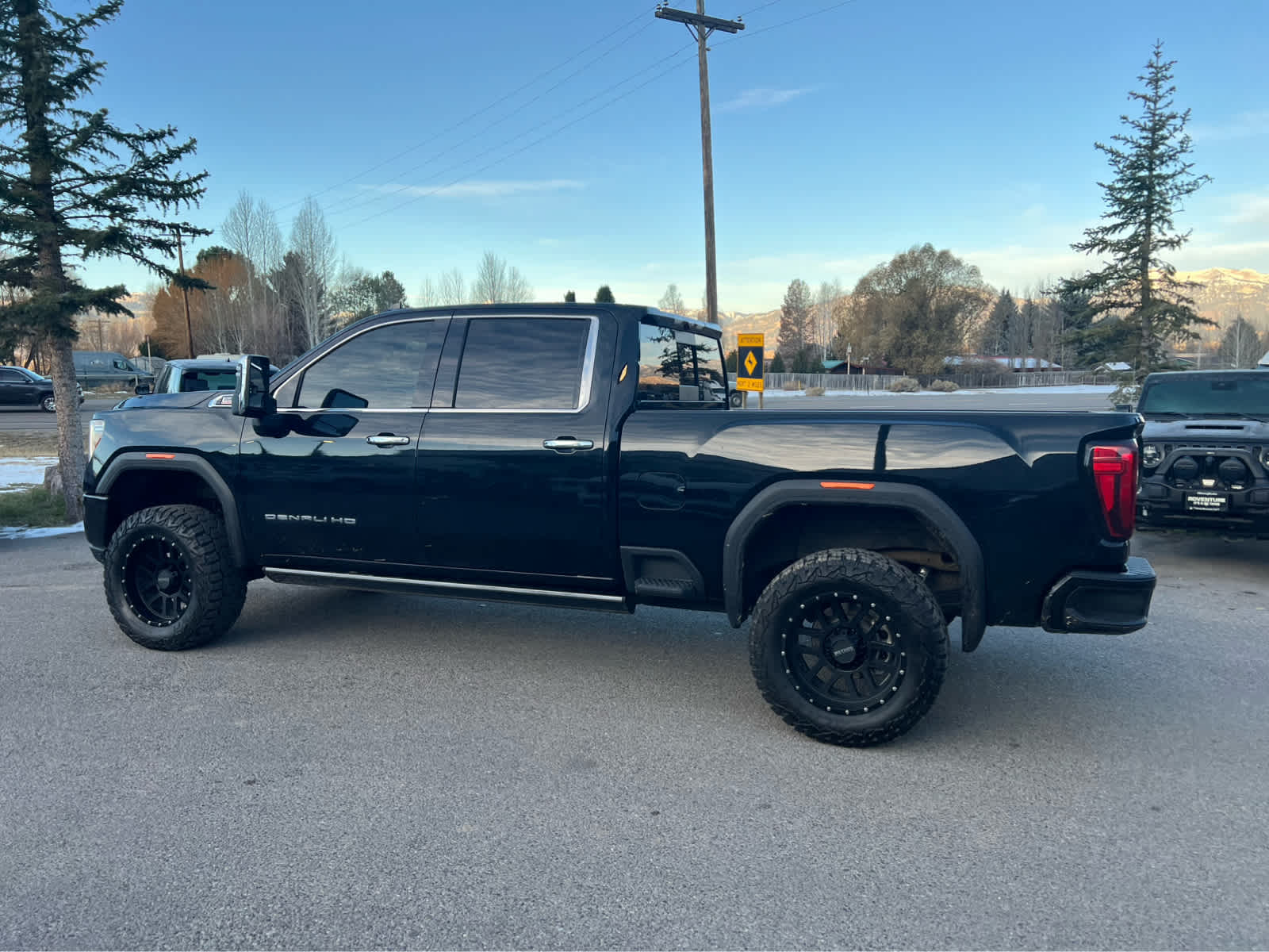 2022 GMC Sierra 2500HD Denali 4WD Crew Cab 159 14