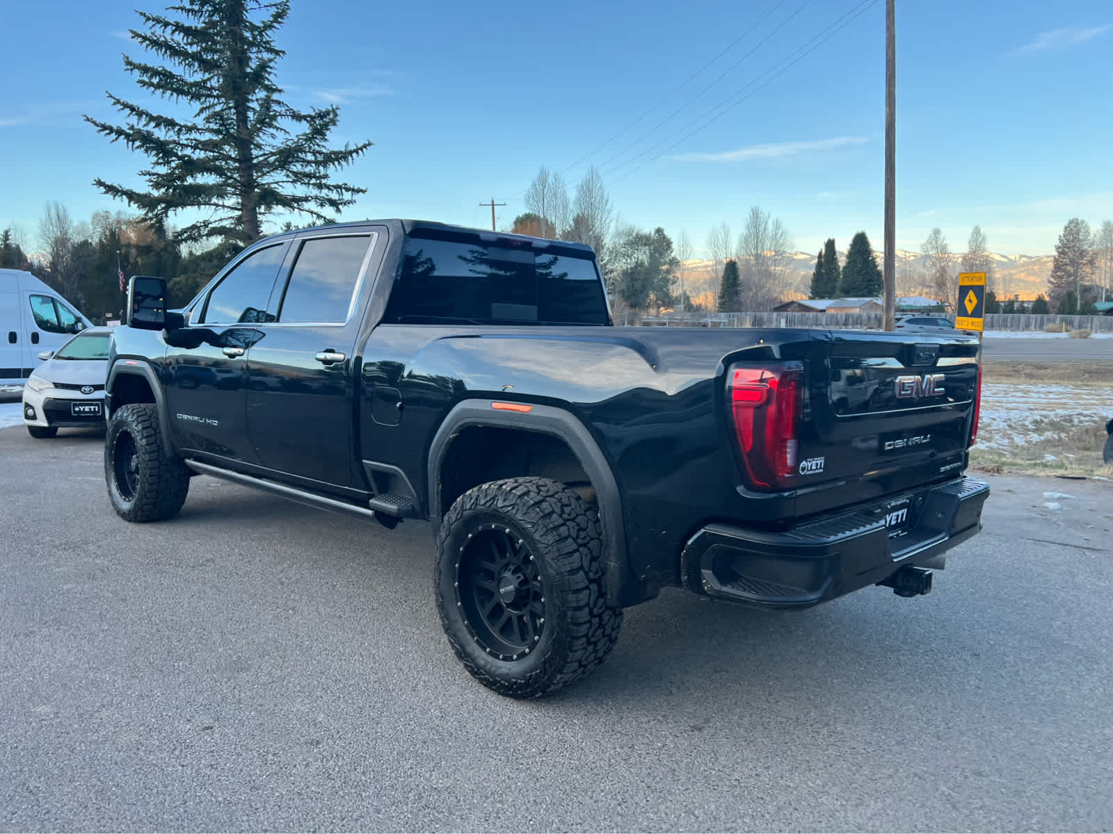 2022 GMC Sierra 2500HD Denali 4WD Crew Cab 159 13