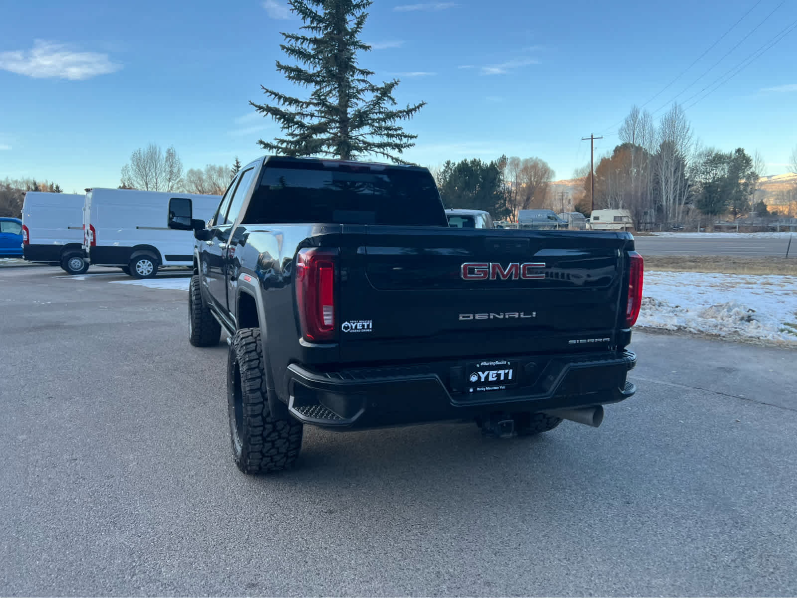 2022 GMC Sierra 2500HD Denali 4WD Crew Cab 159 12