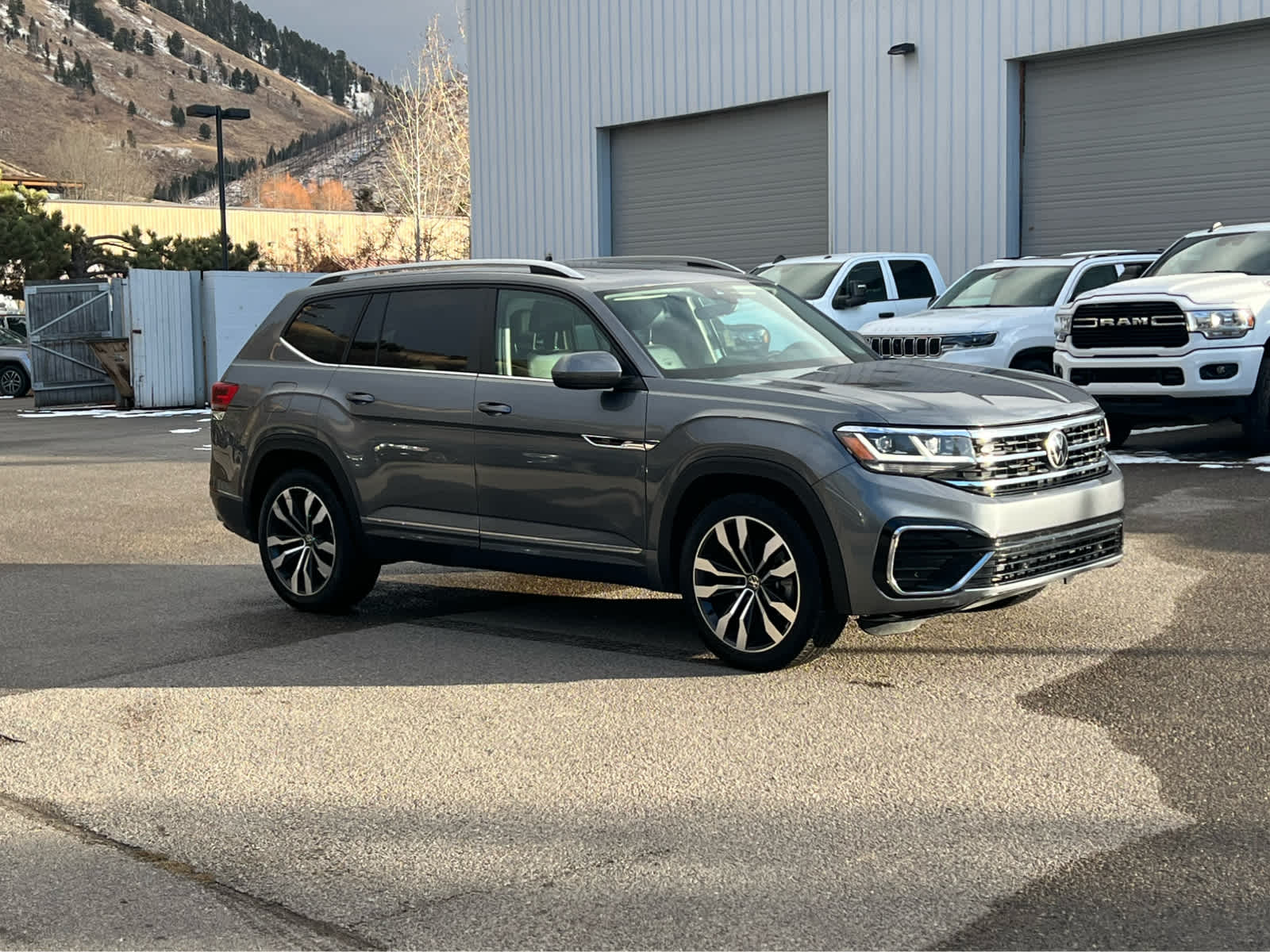 2021 Volkswagen Atlas 3.6L V6 SEL R-Line 6