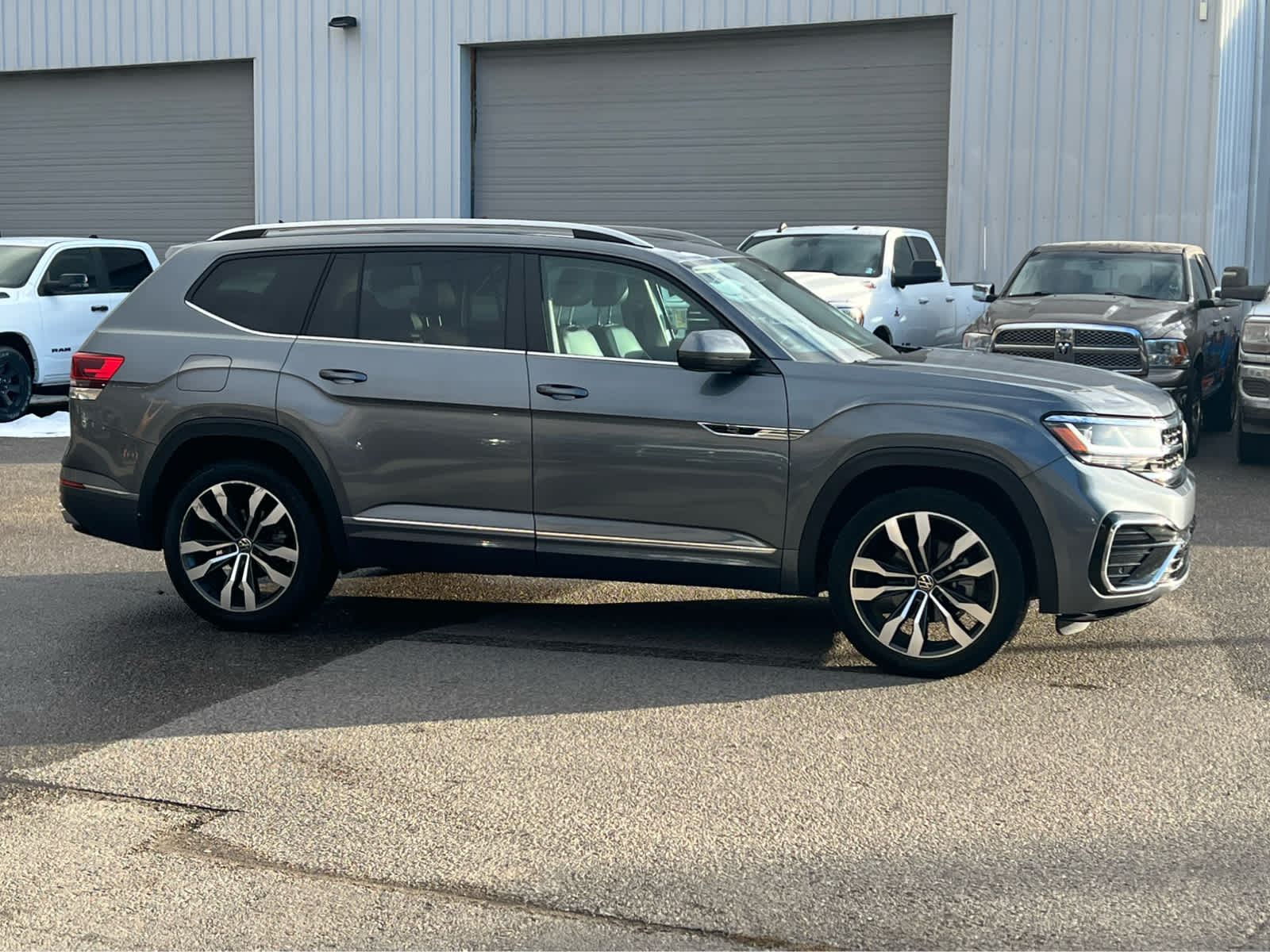 2021 Volkswagen Atlas 3.6L V6 SEL R-Line 7