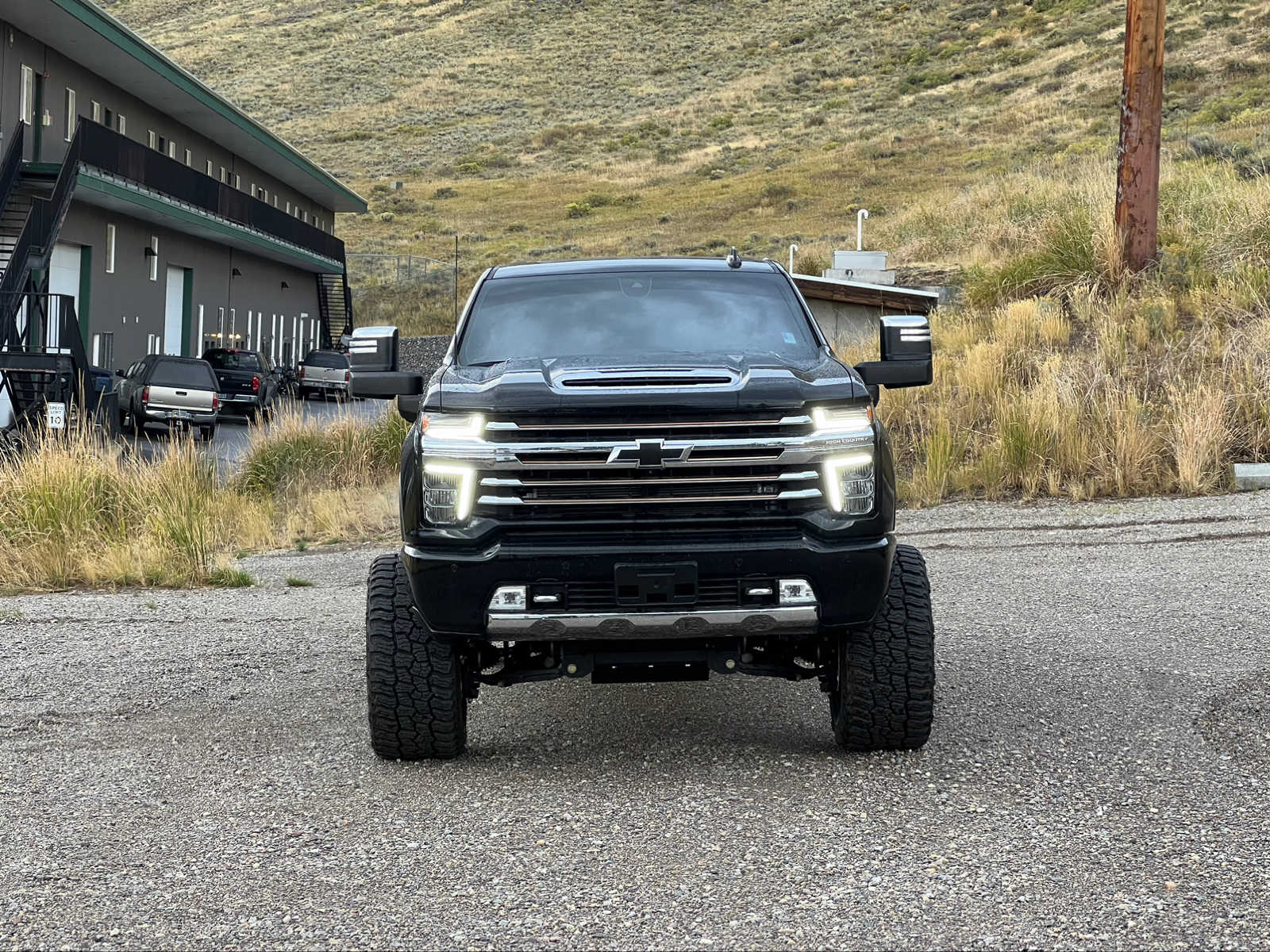 2023 Chevrolet Silverado 3500HD High Country 4WD Crew Cab 159 3