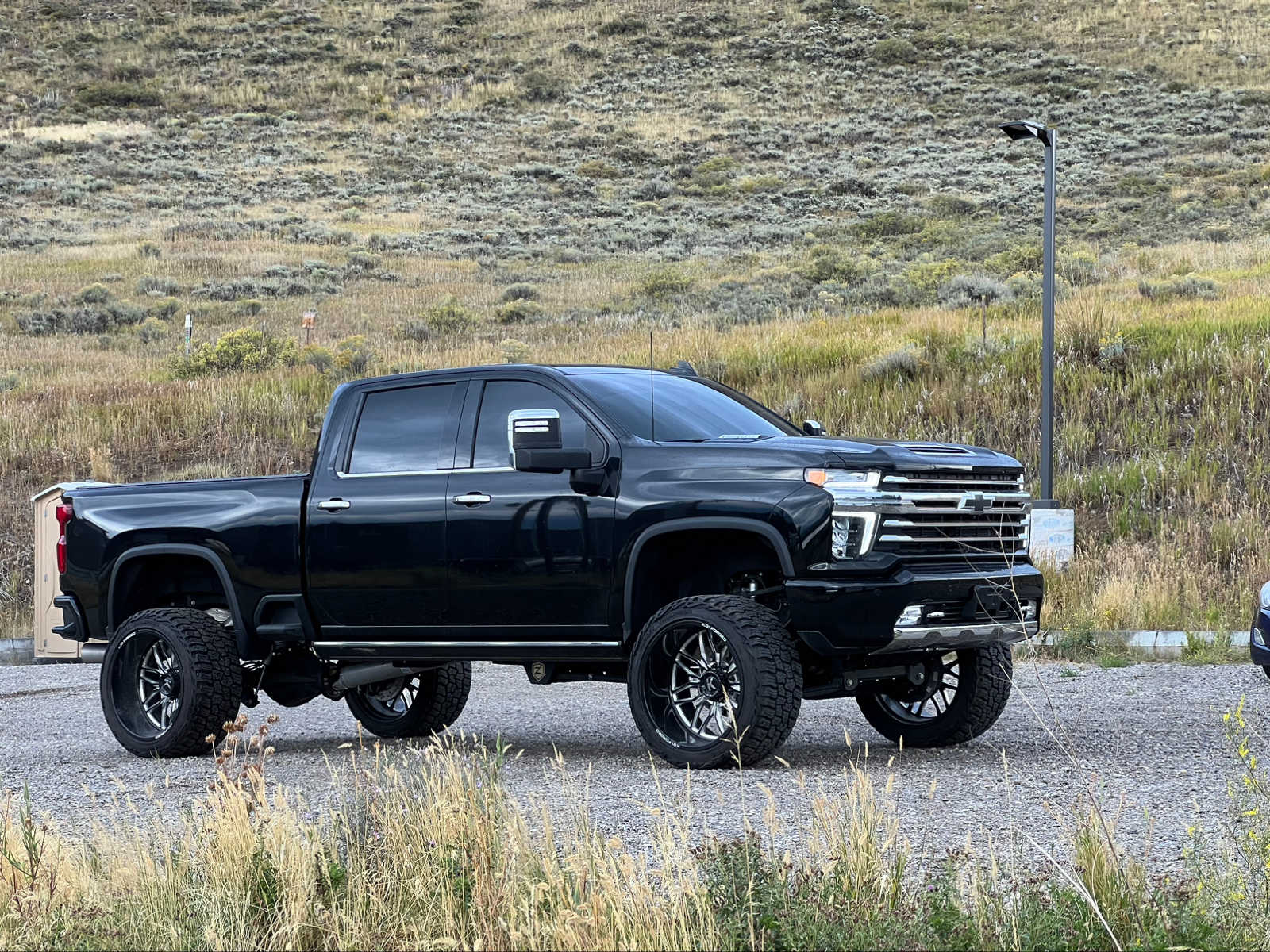 2023 Chevrolet Silverado 3500HD High Country 4WD Crew Cab 159 5