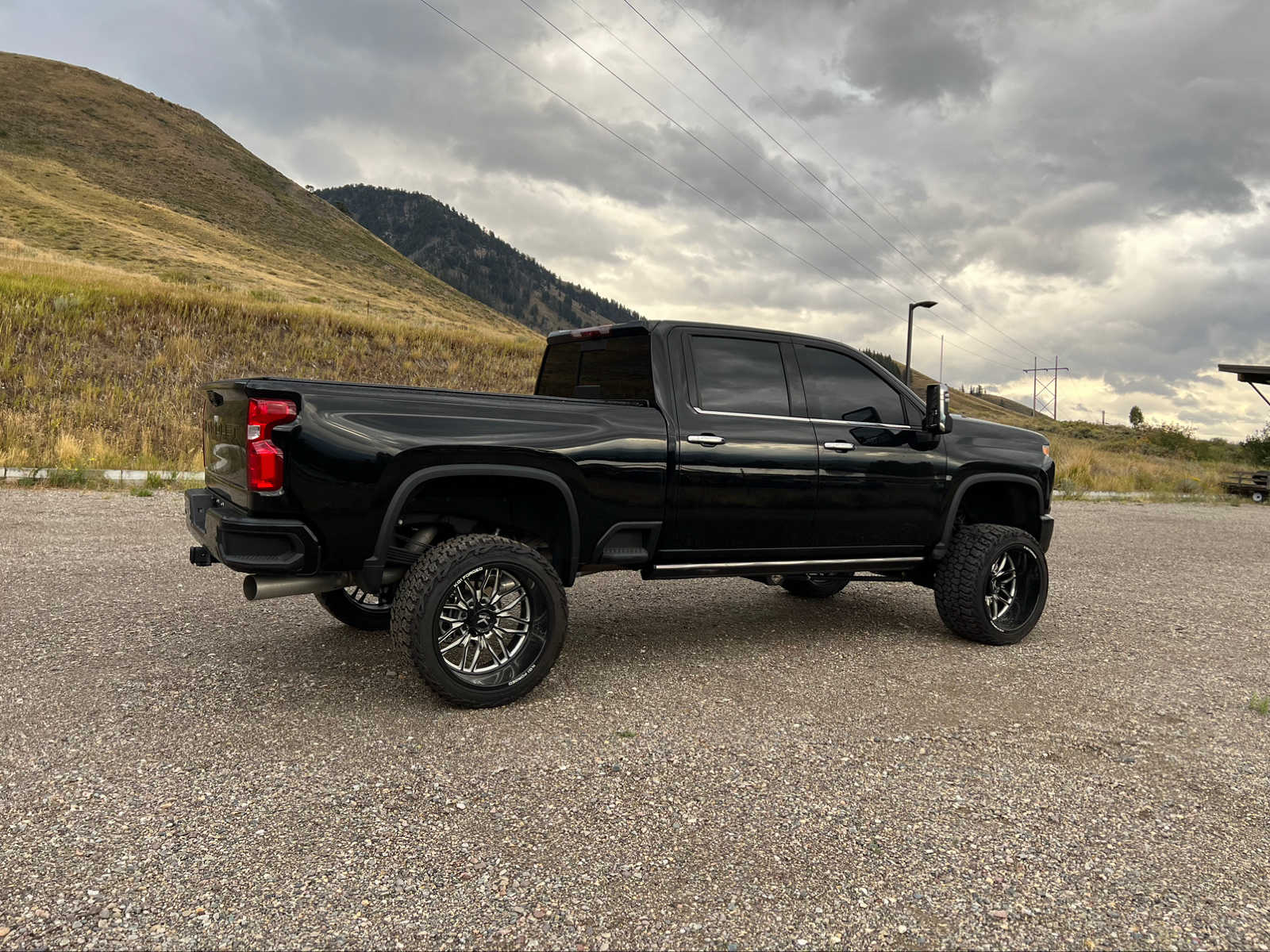 2023 Chevrolet Silverado 3500HD High Country 4WD Crew Cab 159 24