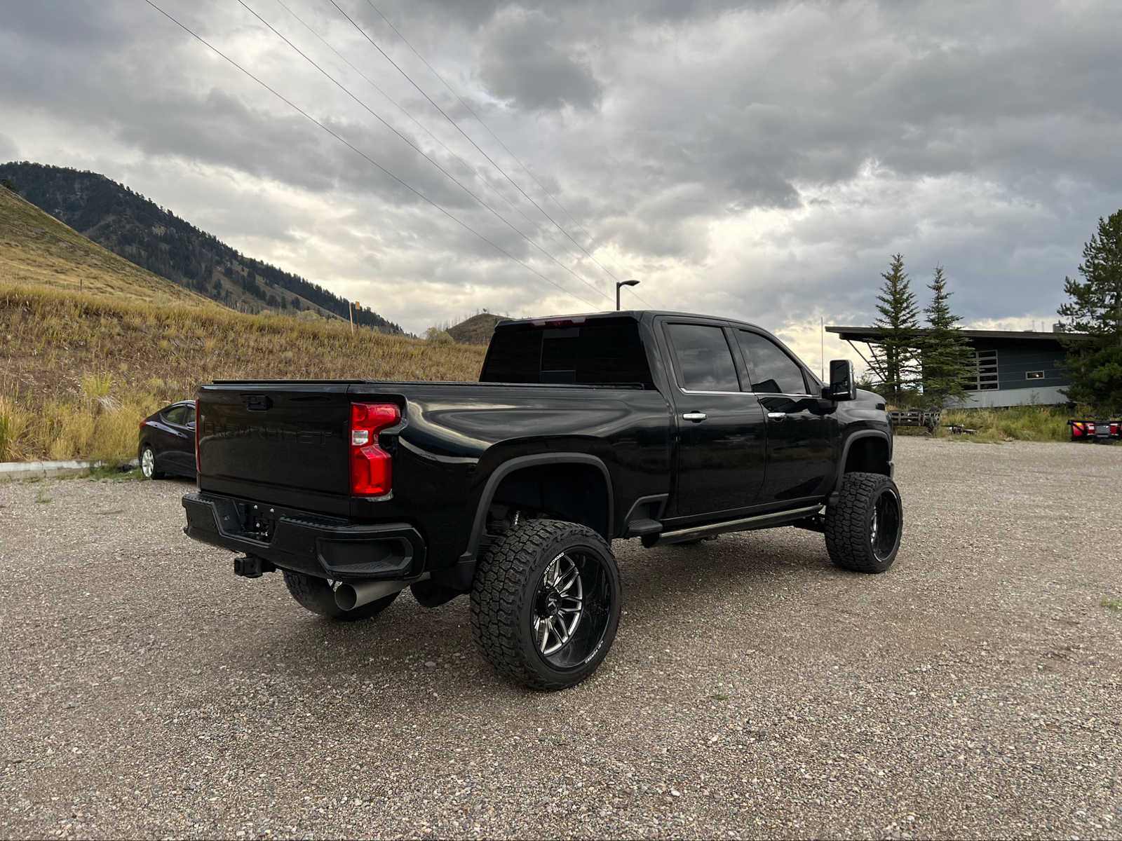 2023 Chevrolet Silverado 3500HD High Country 4WD Crew Cab 159 25