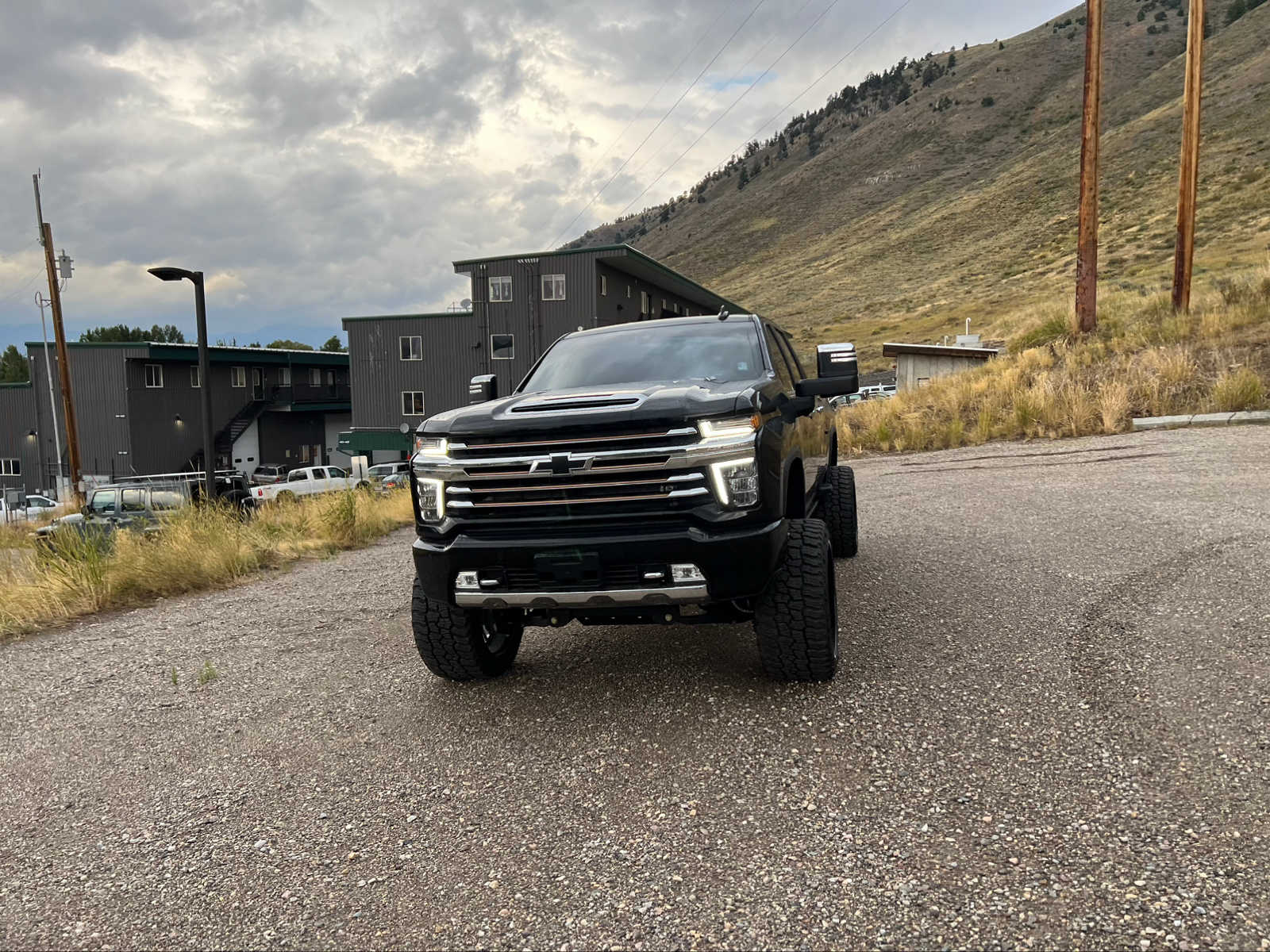 2023 Chevrolet Silverado 3500HD High Country 4WD Crew Cab 159 18