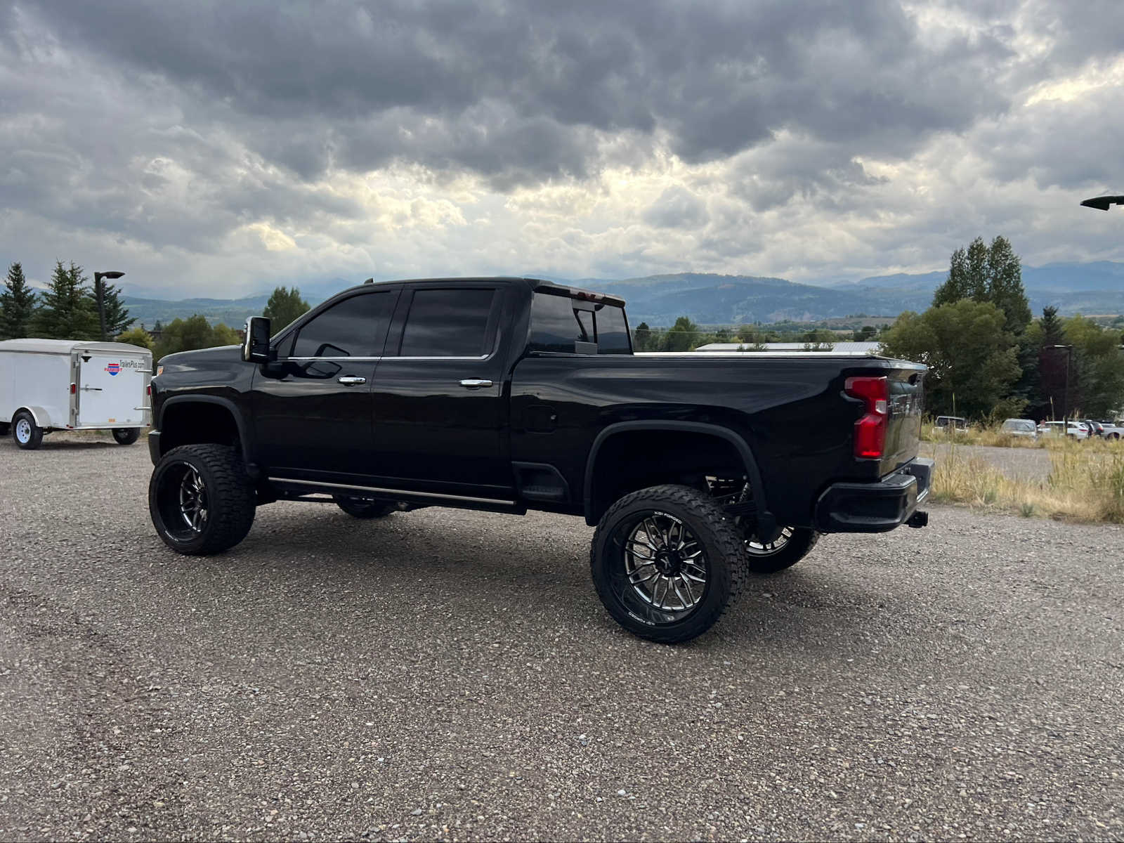 2023 Chevrolet Silverado 3500HD High Country 4WD Crew Cab 159 29