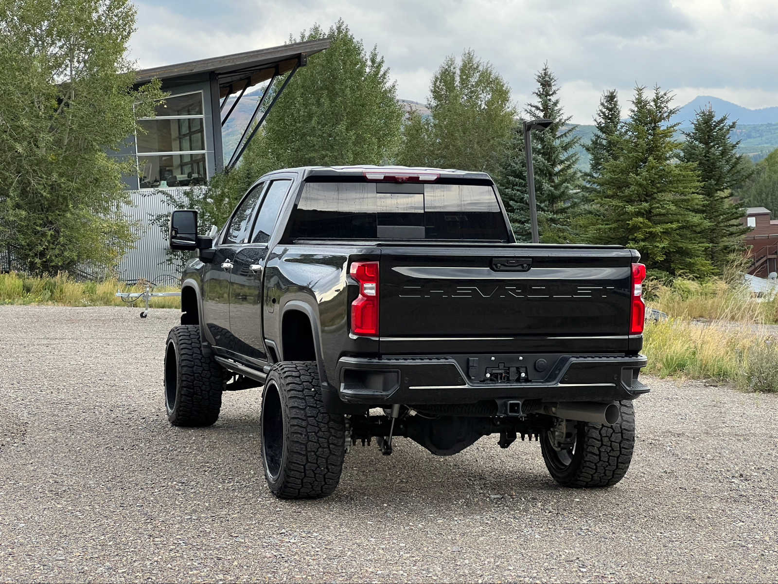 2023 Chevrolet Silverado 3500HD High Country 4WD Crew Cab 159 9