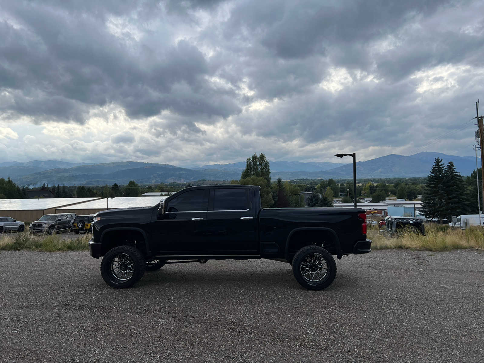 2023 Chevrolet Silverado 3500HD High Country 4WD Crew Cab 159 14