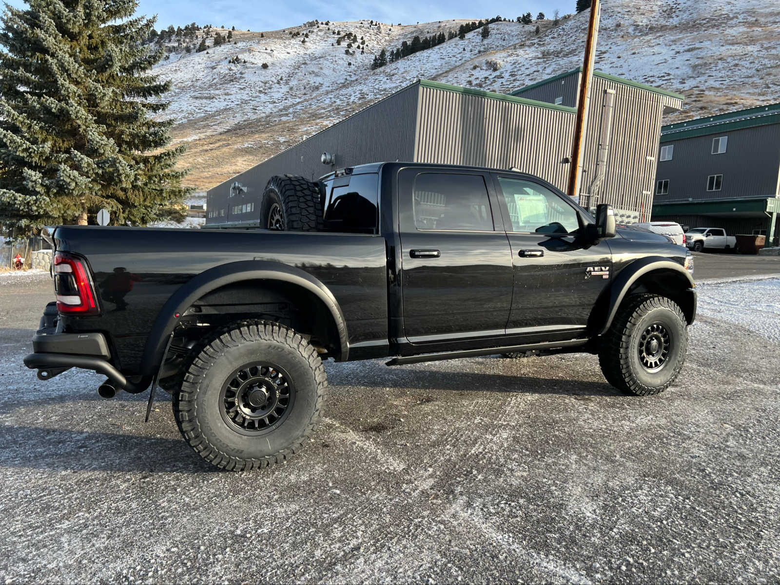 2024 Ram 3500 Laramie 4x4 Crew Cab 64 Box 23