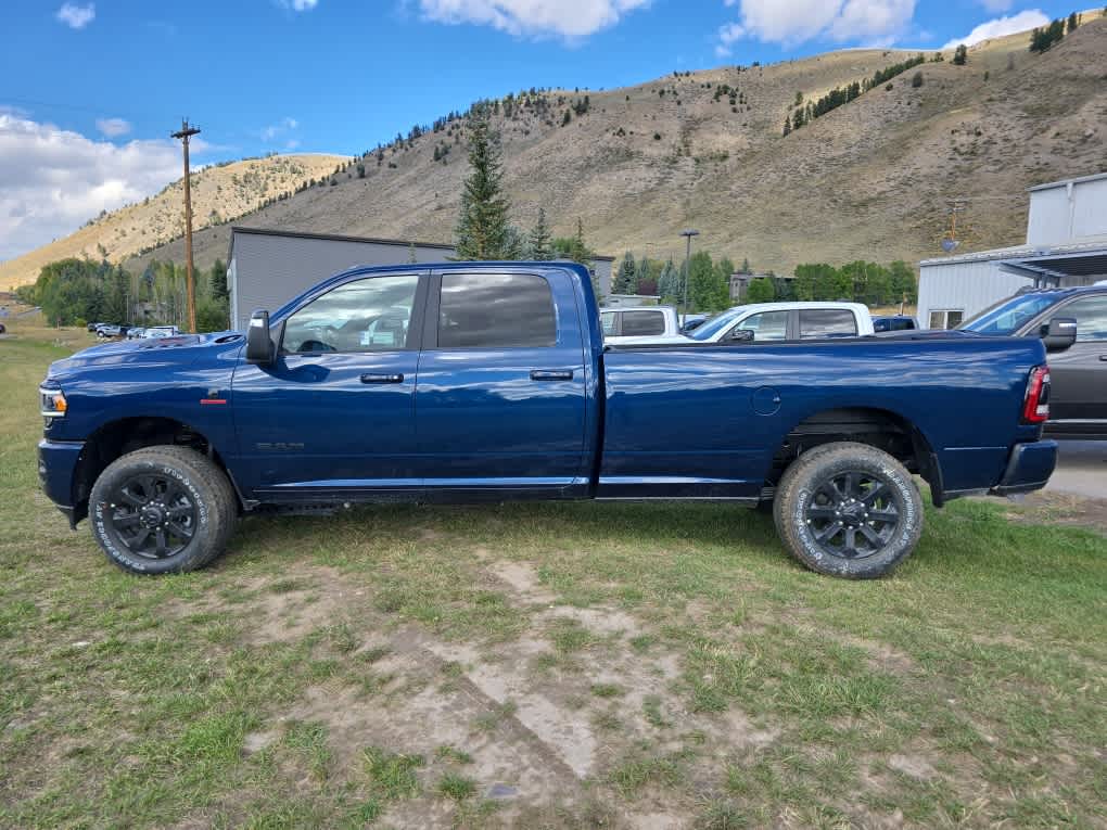 2024 Ram 3500 Laramie 4x4 Crew Cab 8 Box 8