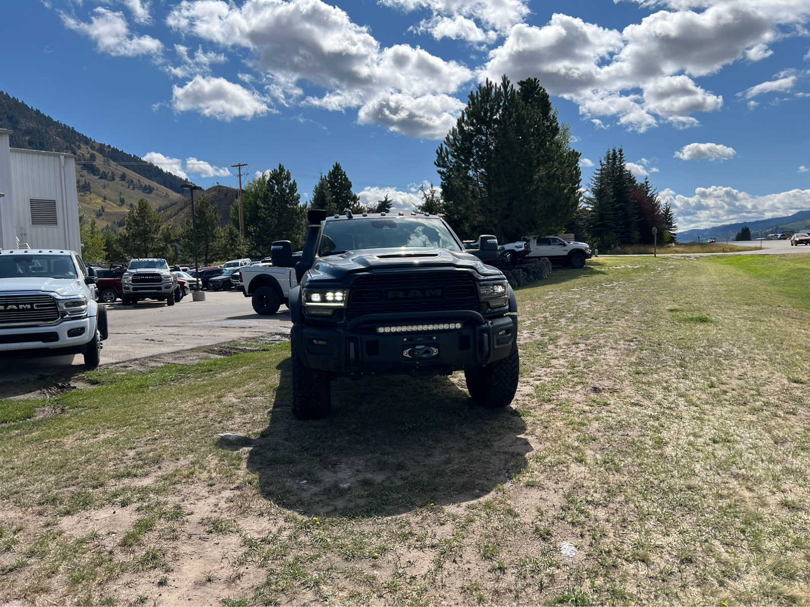 2024 Ram 3500 Limited 4x4 Crew Cab 8 Box 8