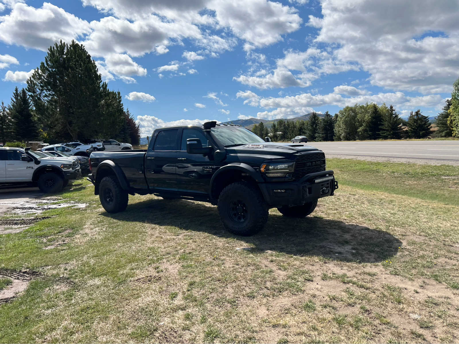 2024 Ram 3500 Limited 4x4 Crew Cab 8 Box 10