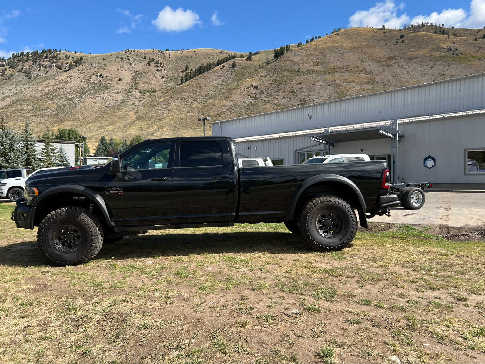 2024 Ram 3500 Limited 4x4 Crew Cab 8 Box 19