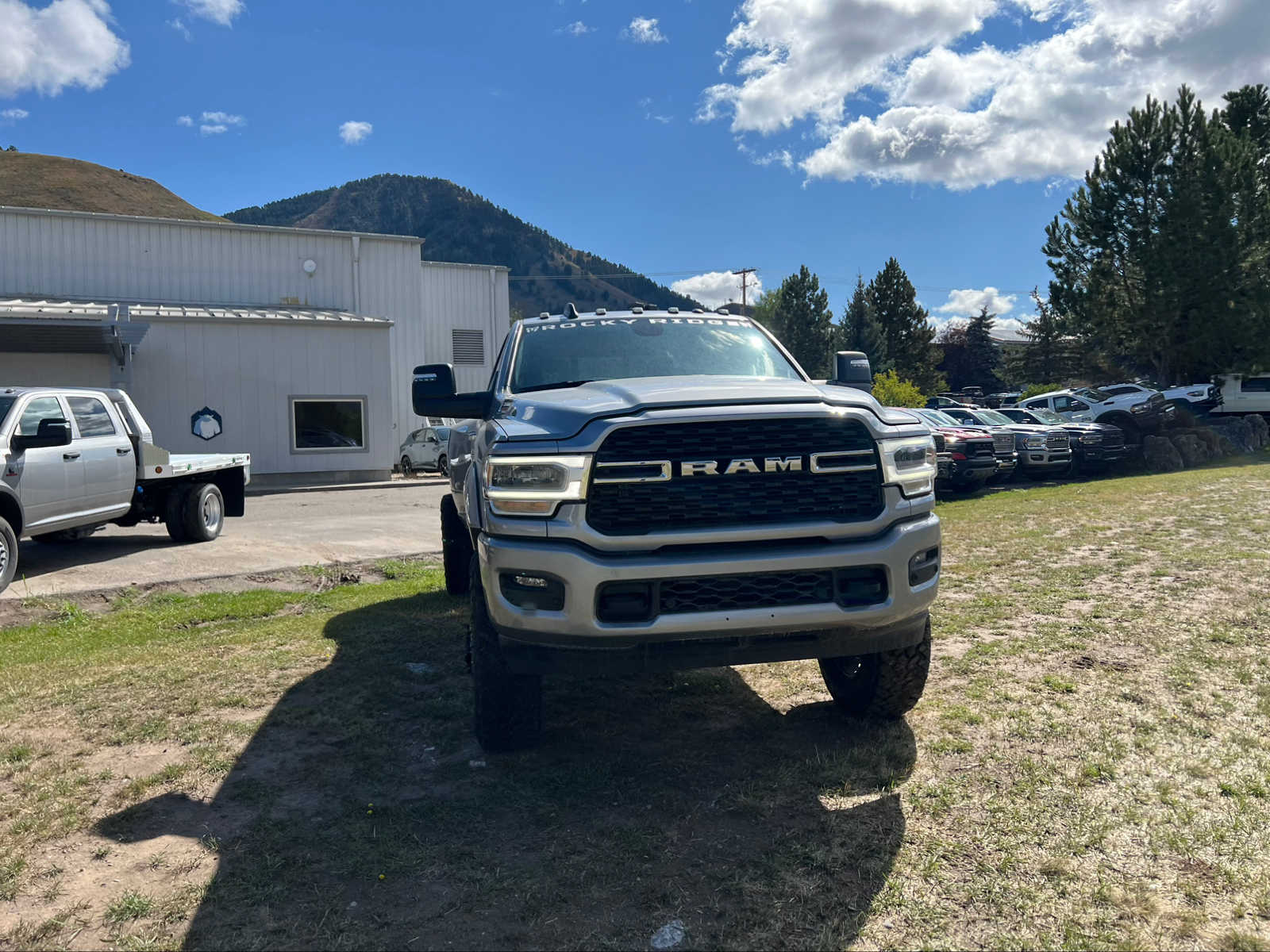 2023 Ram 3500 Big Horn 4x4 Crew Cab 8 Box 18