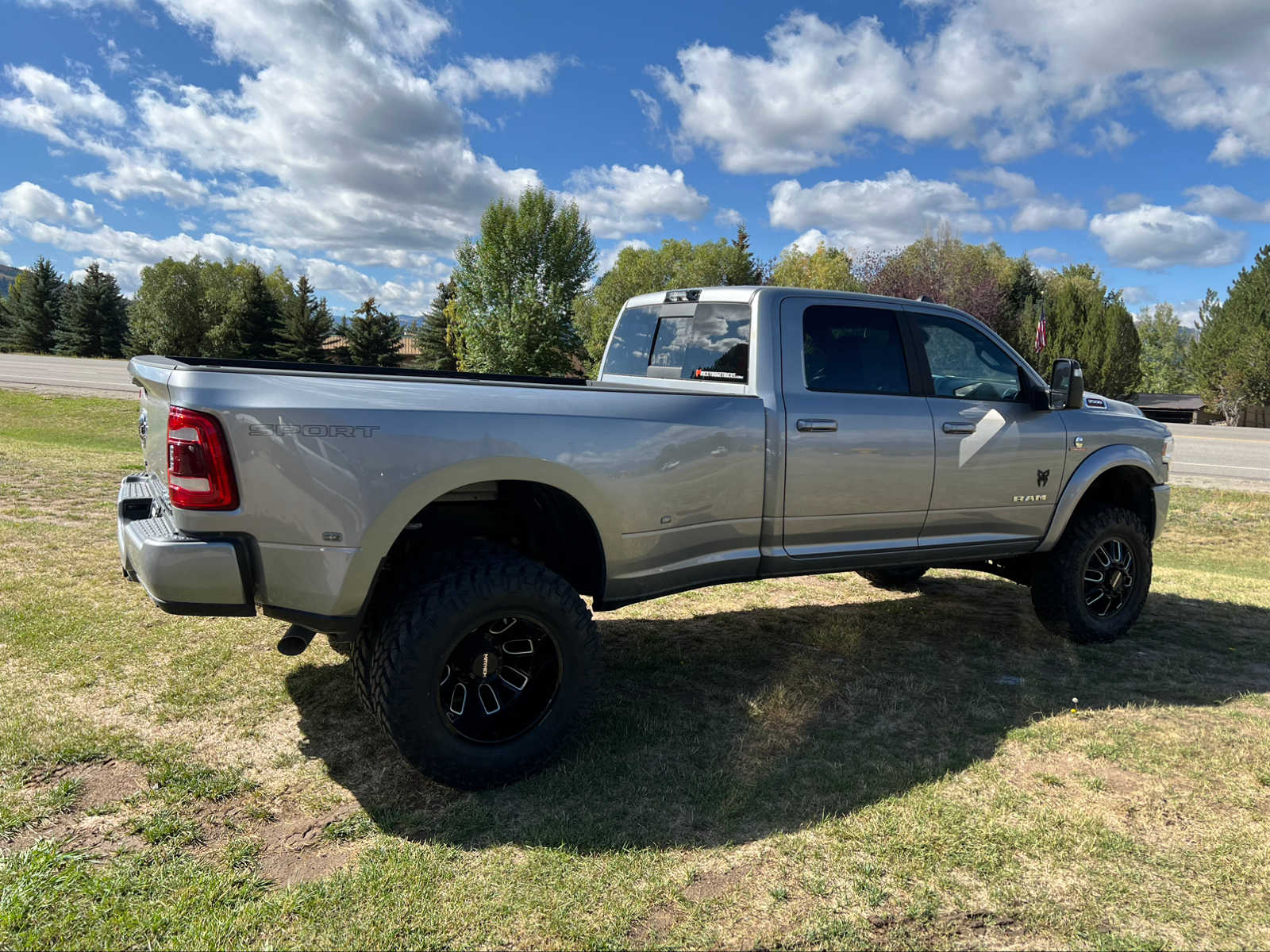 2023 Ram 3500 Big Horn 4x4 Crew Cab 8 Box 31