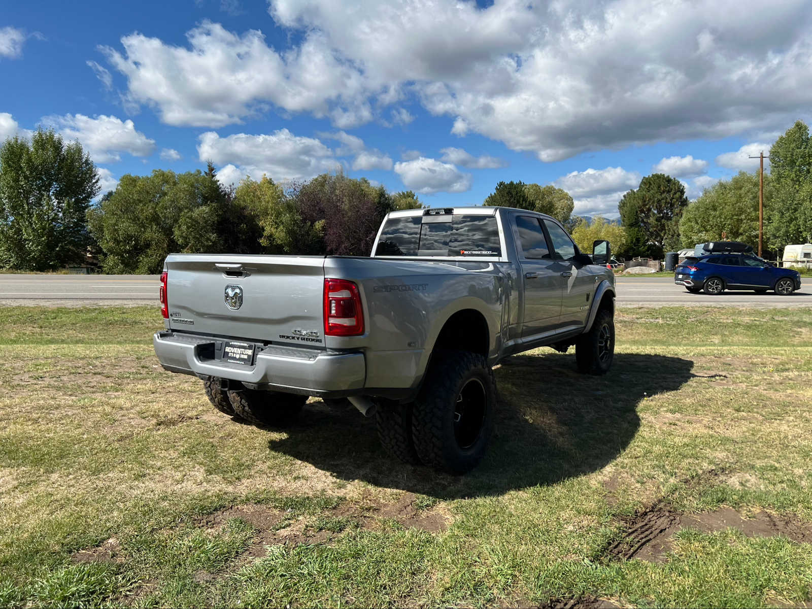 2023 Ram 3500 Big Horn 4x4 Crew Cab 8 Box 32