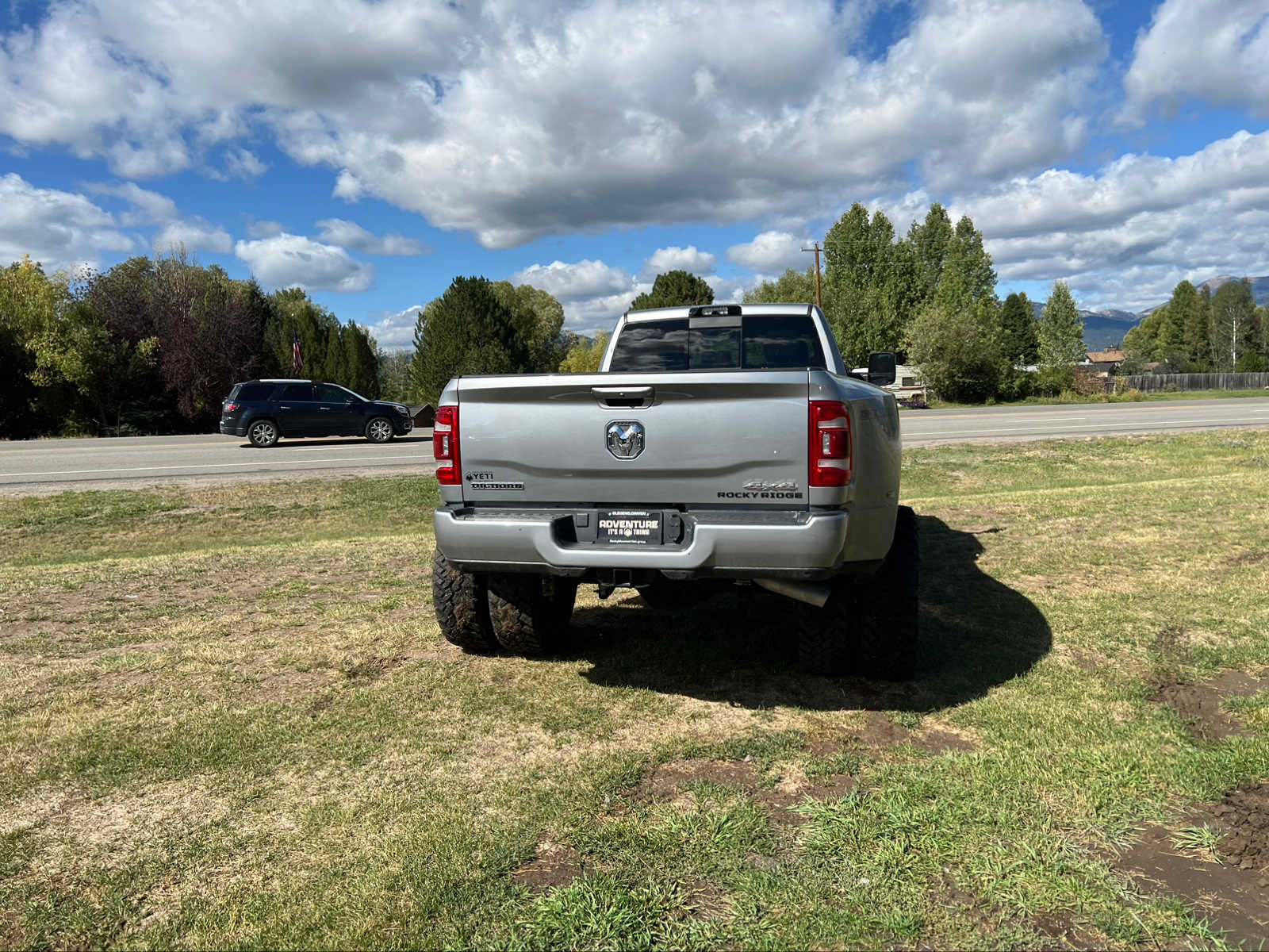 2023 Ram 3500 Big Horn 4x4 Crew Cab 8 Box 33