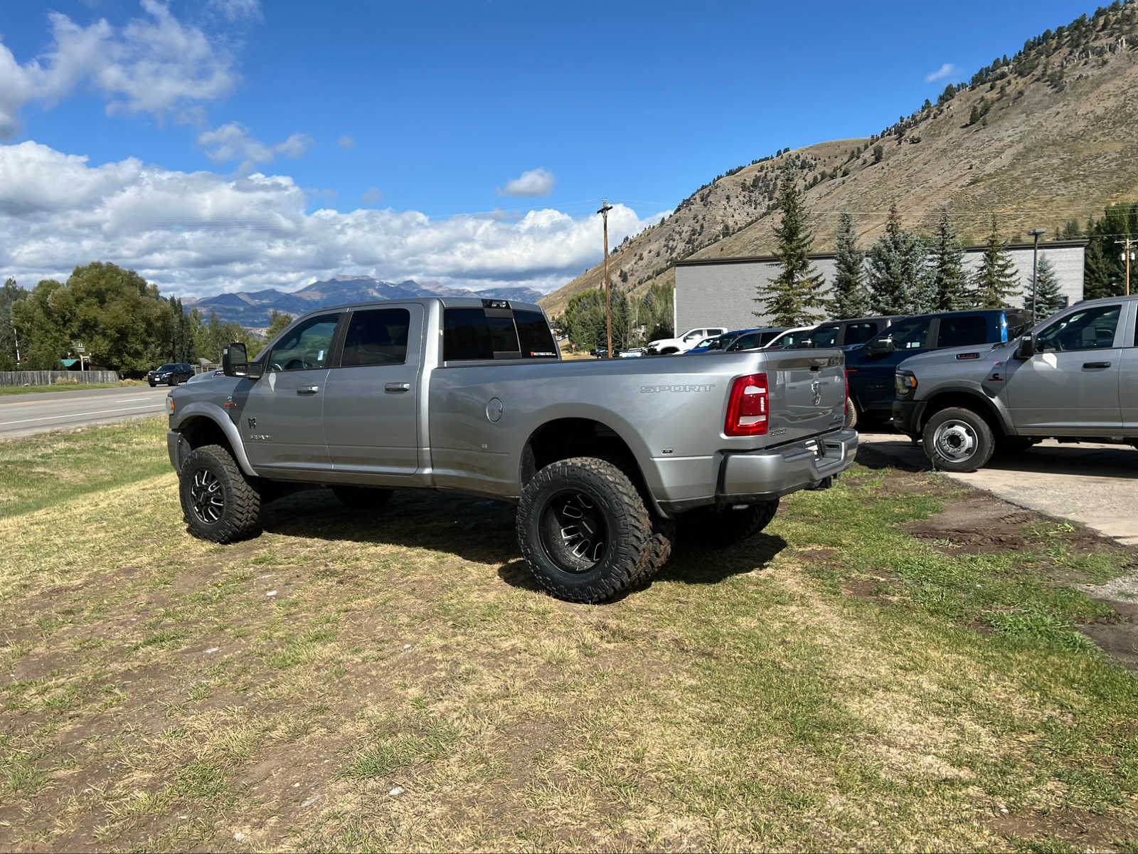 2023 Ram 3500 Big Horn 4x4 Crew Cab 8 Box 36