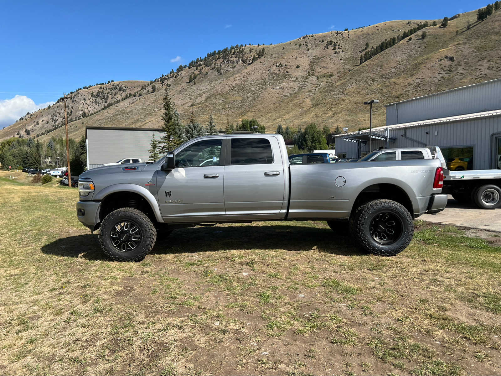 2023 Ram 3500 Big Horn 4x4 Crew Cab 8 Box 38