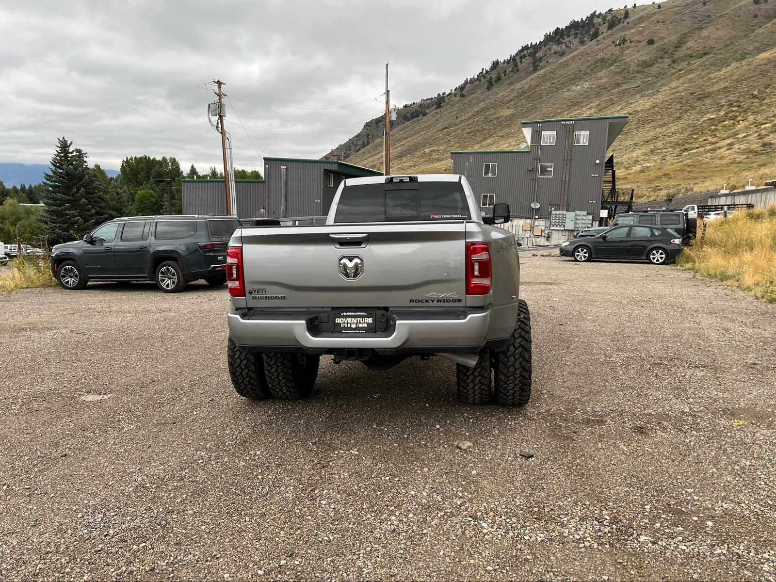 2023 Ram 3500 Big Horn 4x4 Crew Cab 8 Box 12